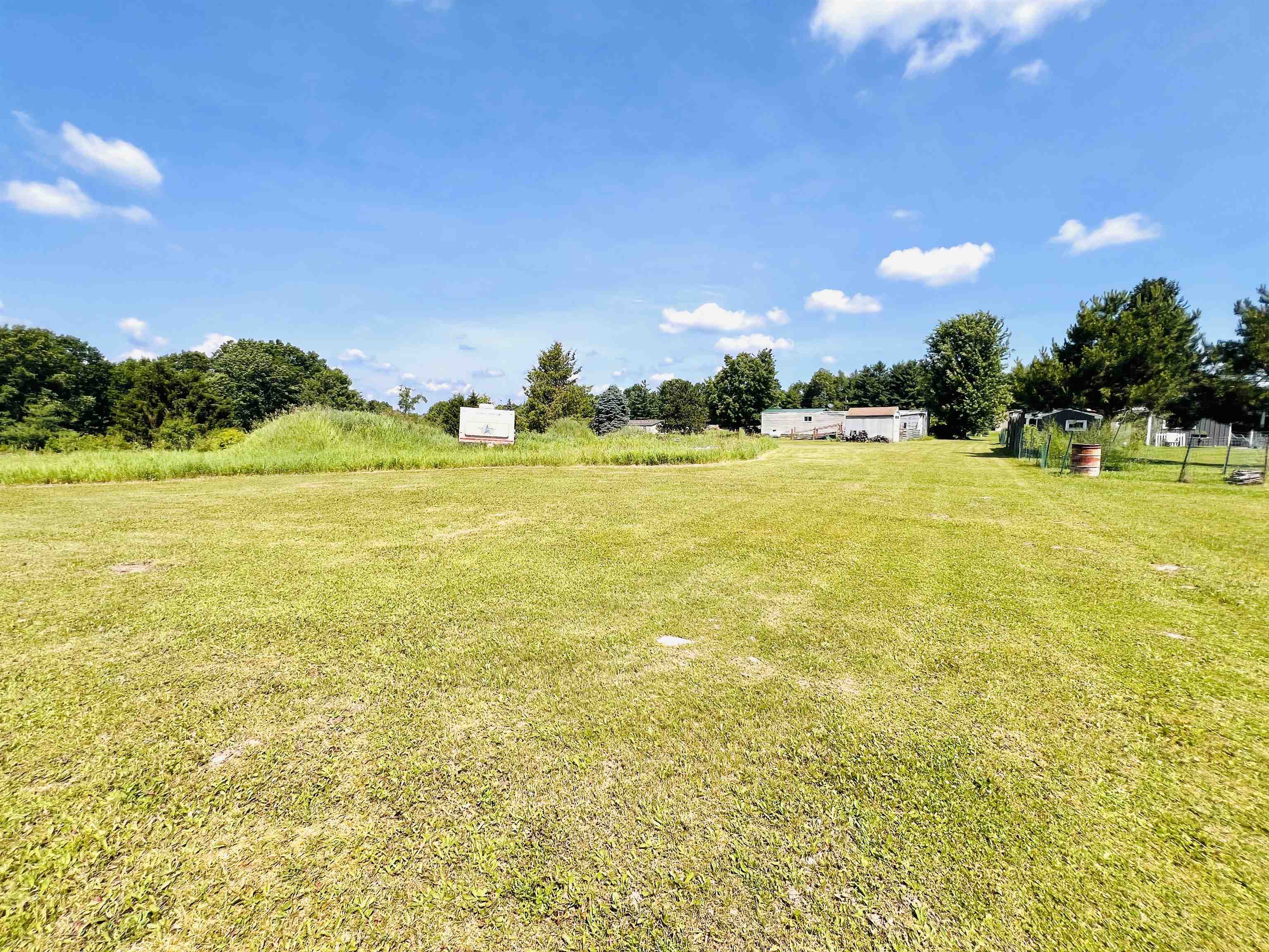 5th image of 111 Eastland Dr, Leroy, MI 49655 | MLS# 78080070375