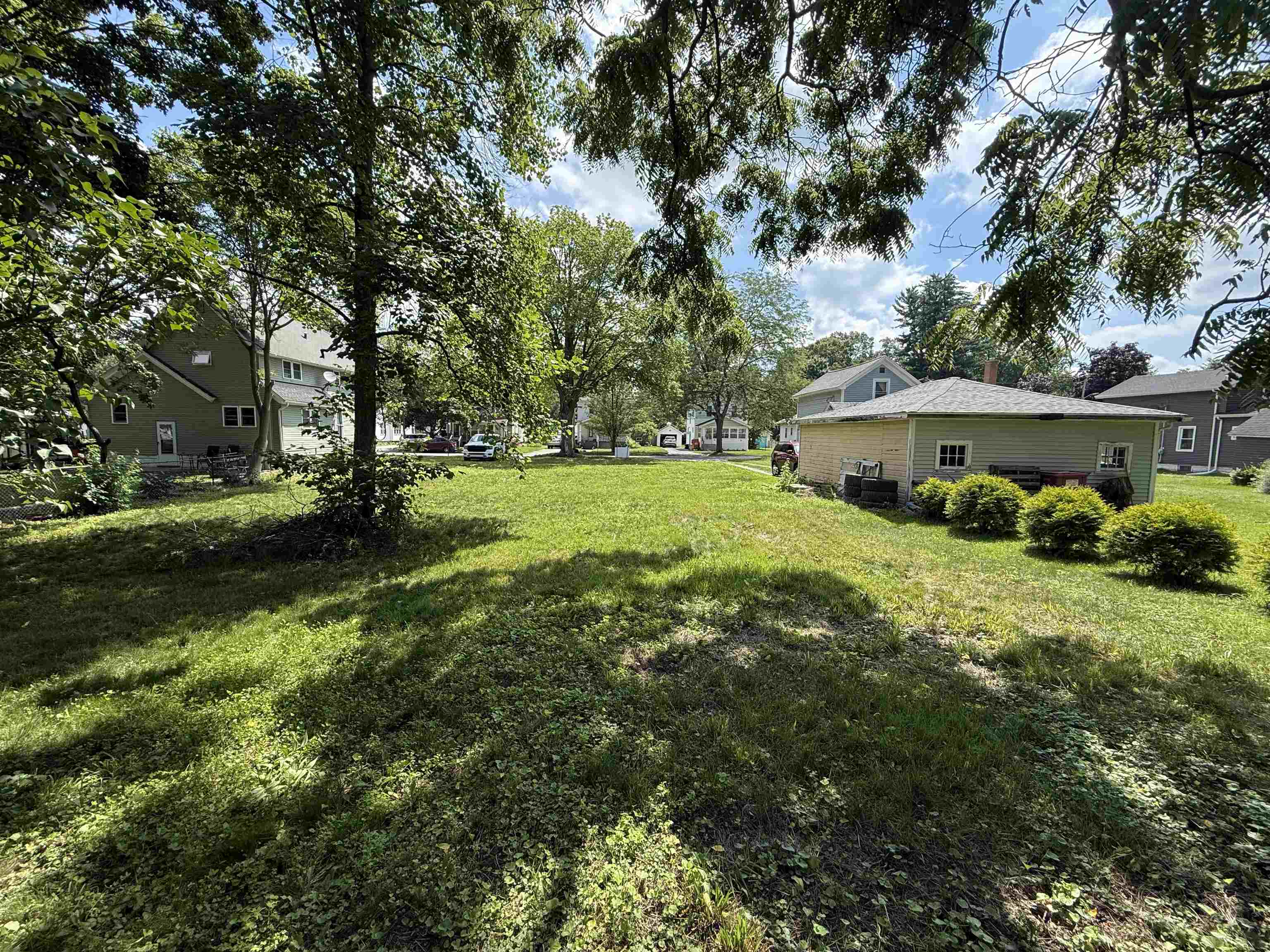 3rd image of 643 N Hickory St, Owosso, MI 48867 | MLS# 79080070383
