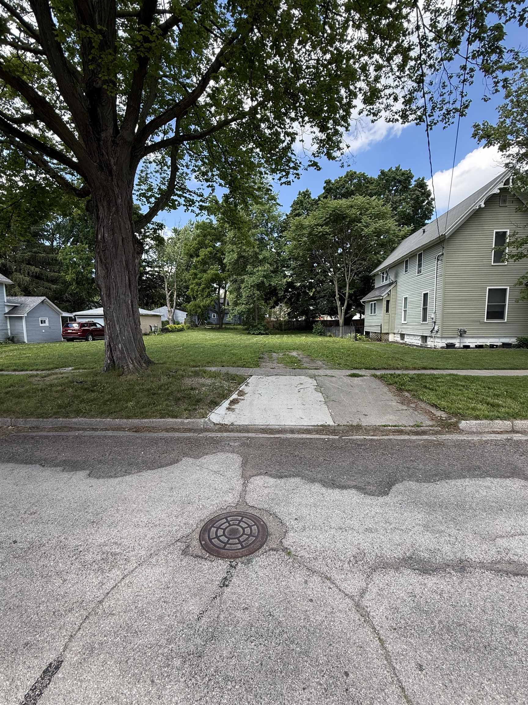 7th image of 643 N Hickory St, Owosso, MI 48867 | MLS# 79080070383