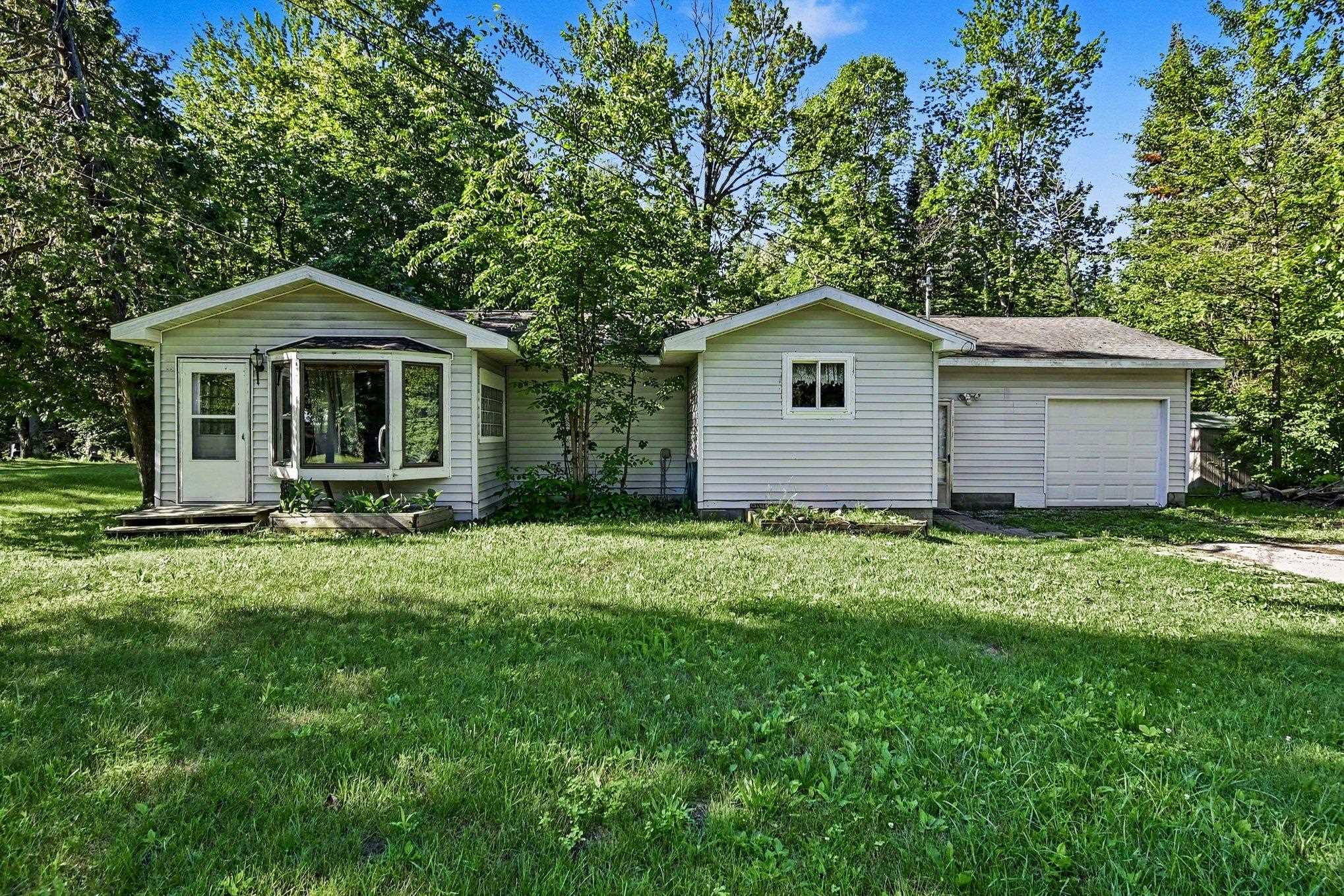 1st image of 7579 Hillsdale Dr, Hale, MI 48739 | MLS# 77080070393