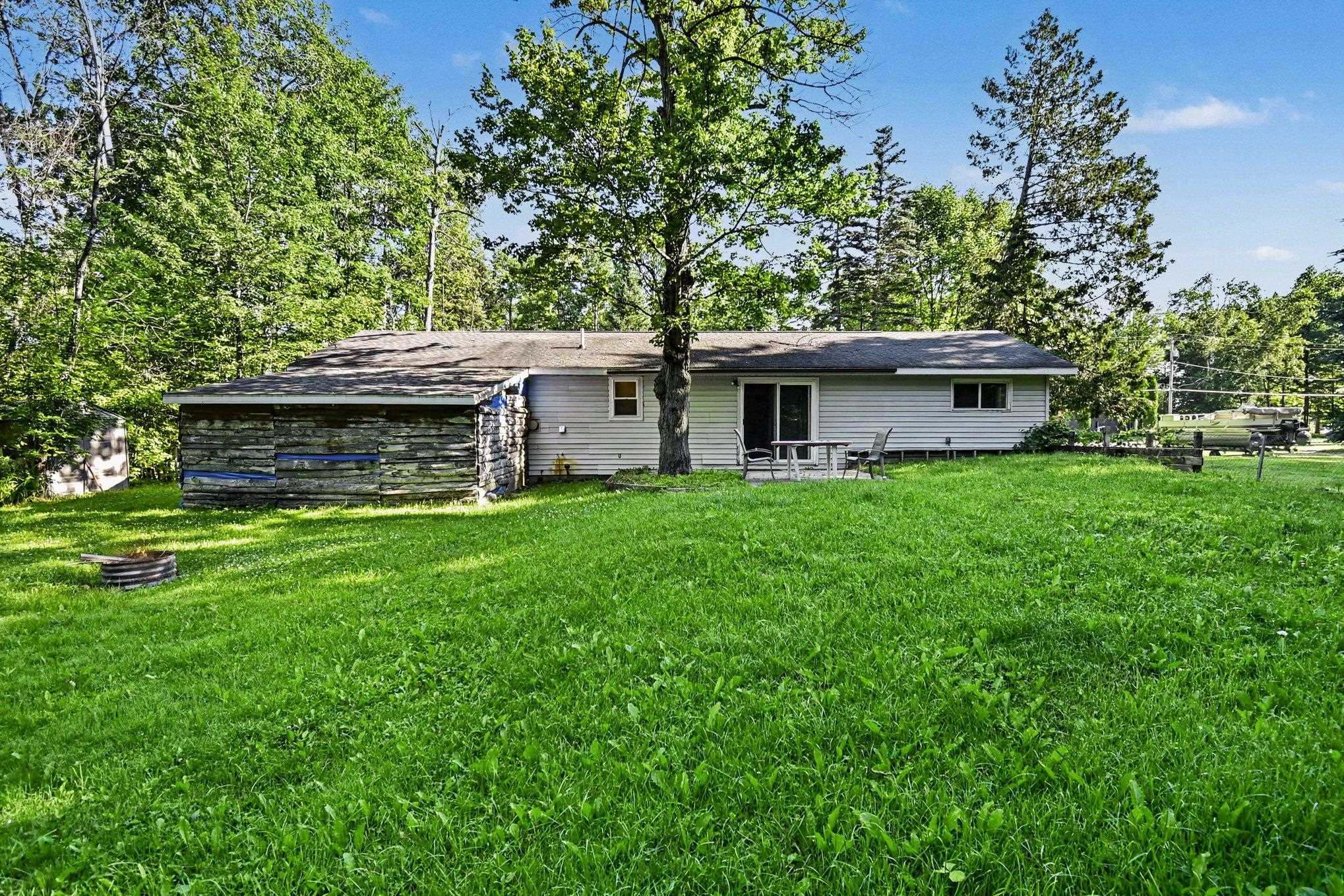 3rd image of 7579 Hillsdale Dr, Hale, MI 48739 | MLS# 77080070393