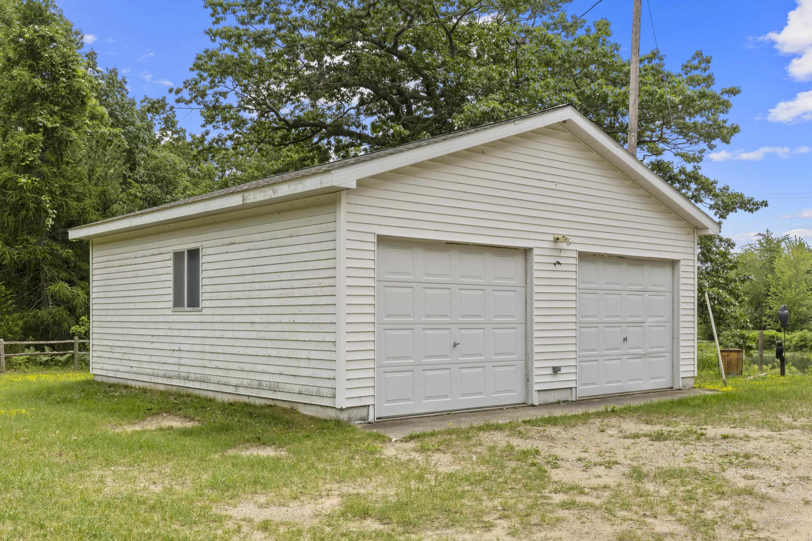 3rd image of 4091 N Scenic Hwy, Honor, MI 49640 | MLS# 78080070440