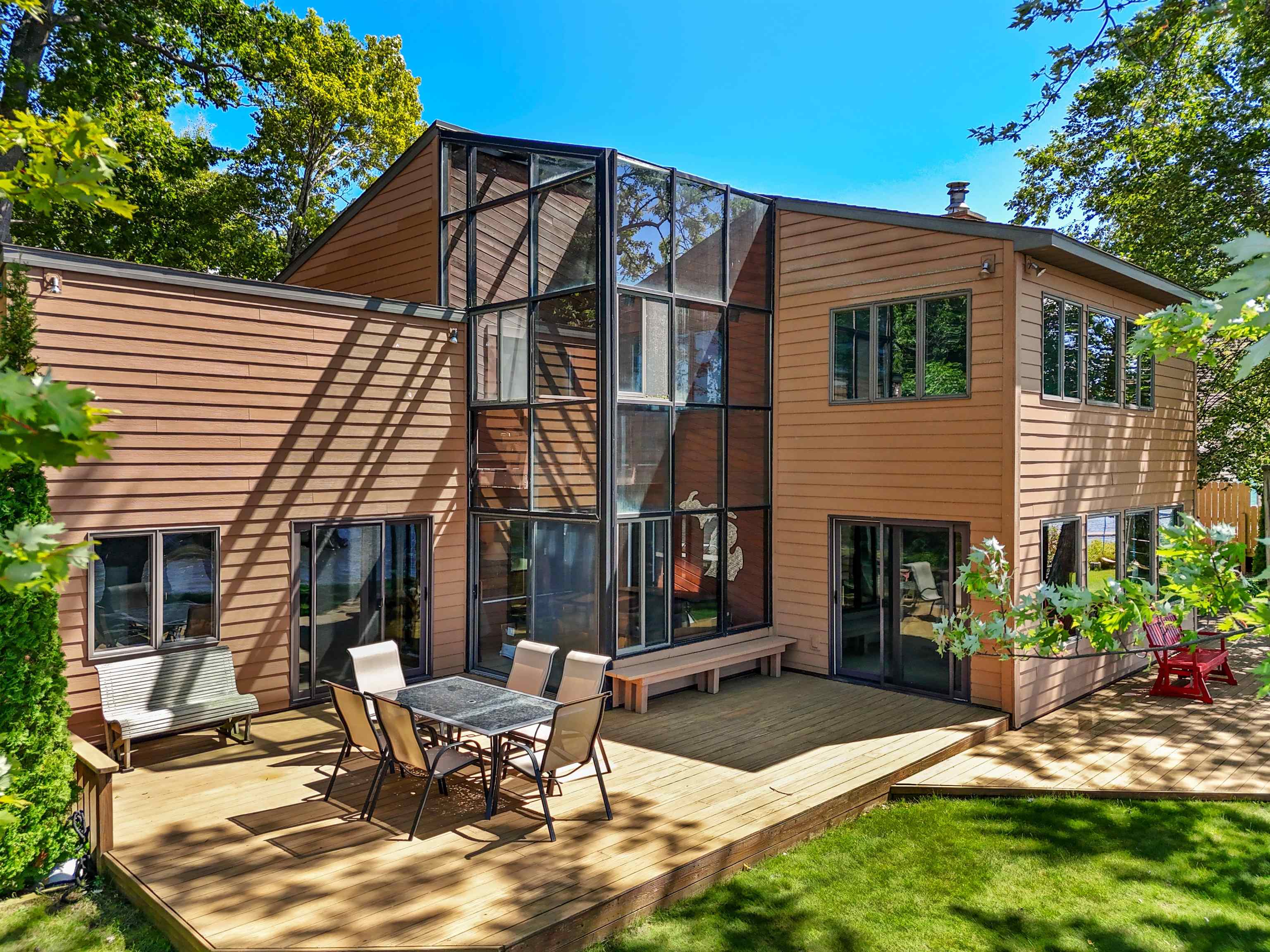 2nd image of 311 E Lake Mitchell Dr, Cadillac, MI 49601 | MLS# 80070442