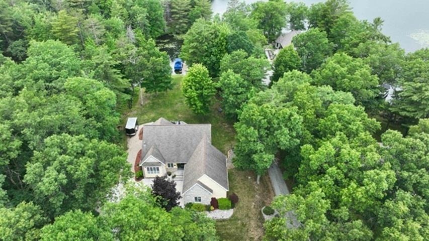 4th image of 7021 Lakewood Dr, Oscoda, MI 48750 | MLS# 77080070505