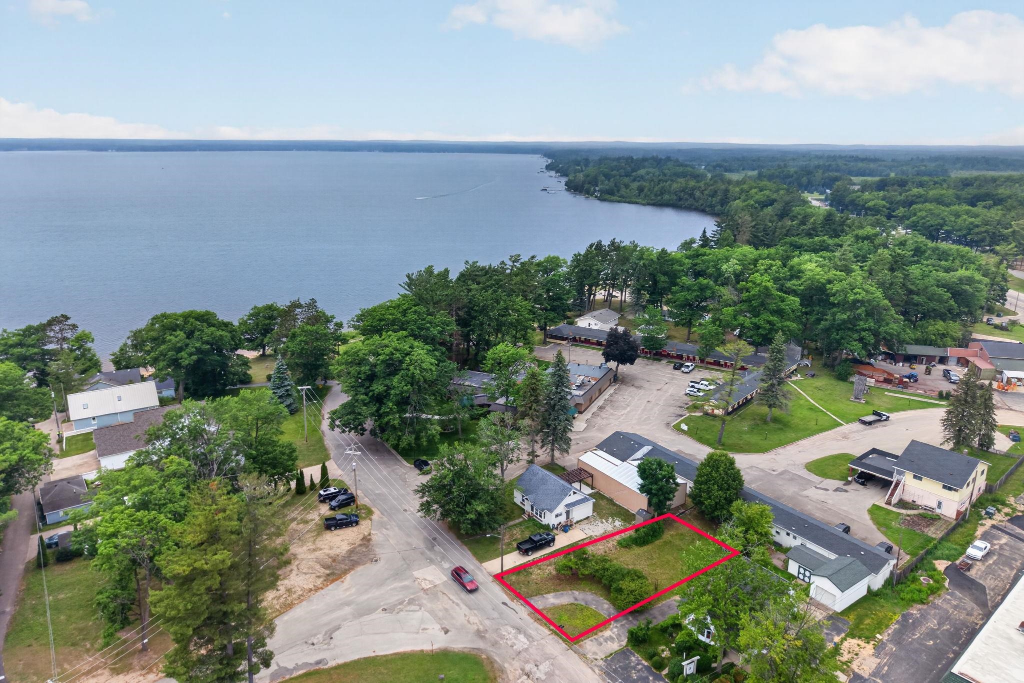 1st image of 2816 Sunnyside Dr, Cadillac, MI 49601 | MLS# 78080070522