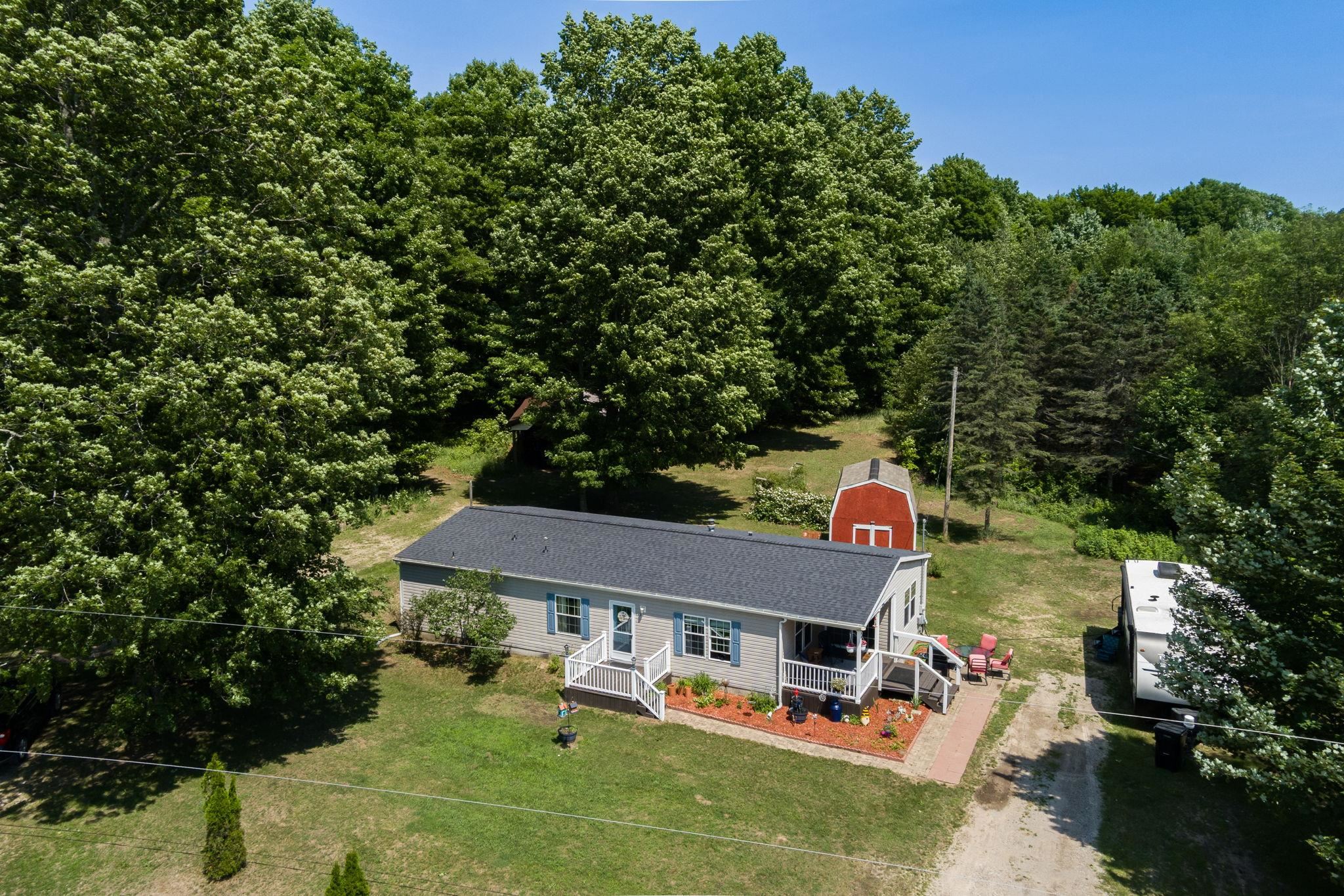 Homes for sale in Beulah, MI | 223 Pinecrest Ln, Beulah, MI 49617 | MLS# 80070787