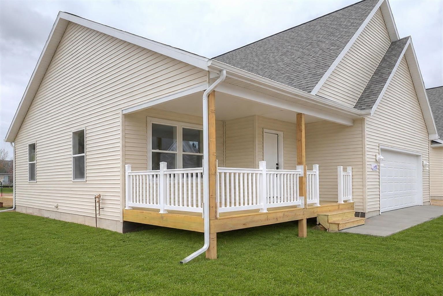 3rd image of 2803 Garnet Ct, Traverse City, MI 49684 | MLS# 78080070858