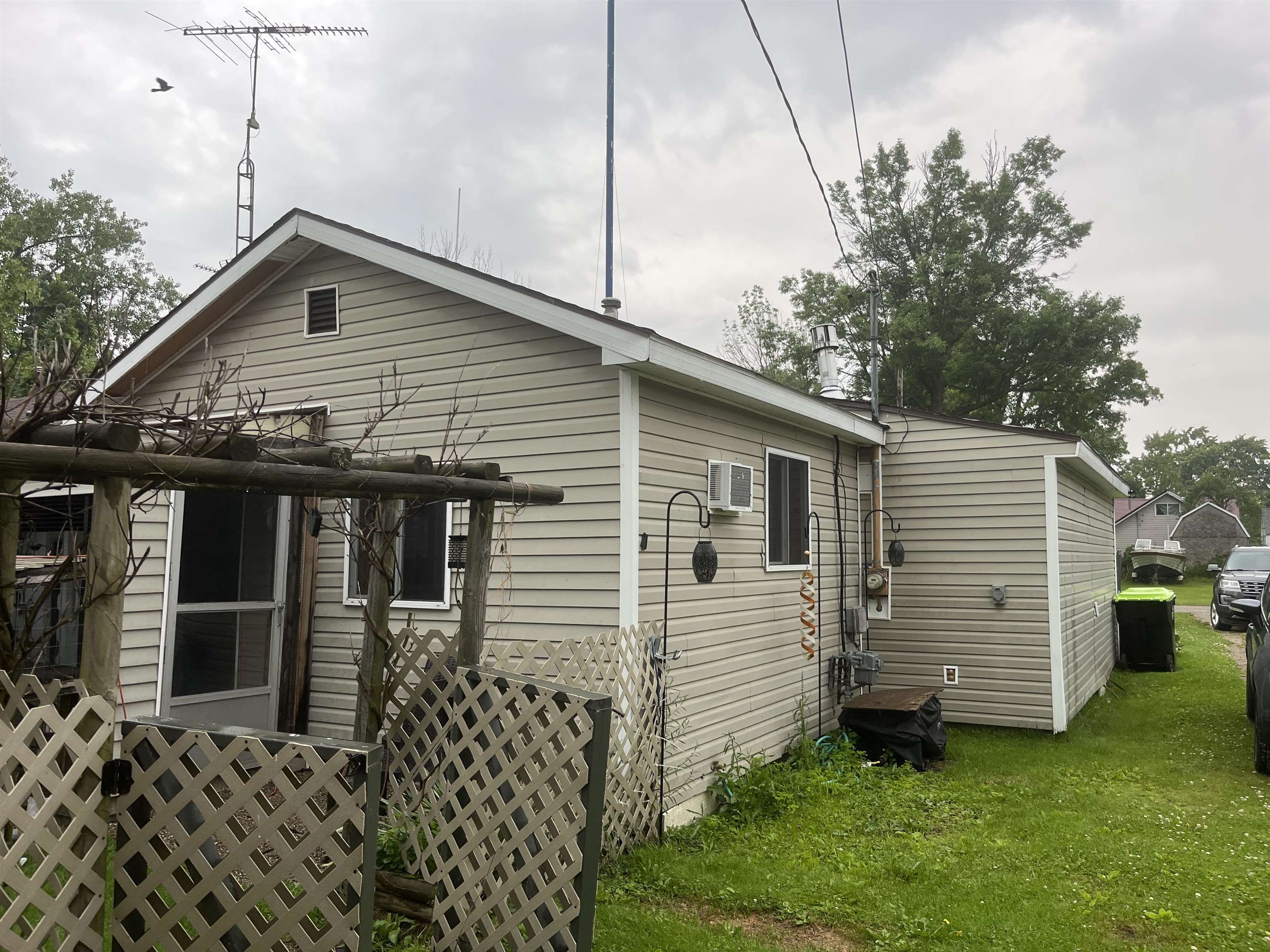 21st image of 2157 Ash St, Standish, MI 48658 | MLS# 77080070902