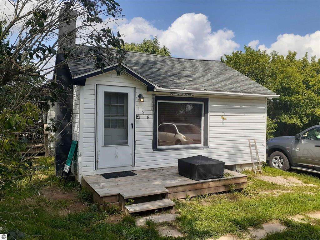 1st image of 108 W Page St, Rose City, MI 48654 | MLS# 77080071032