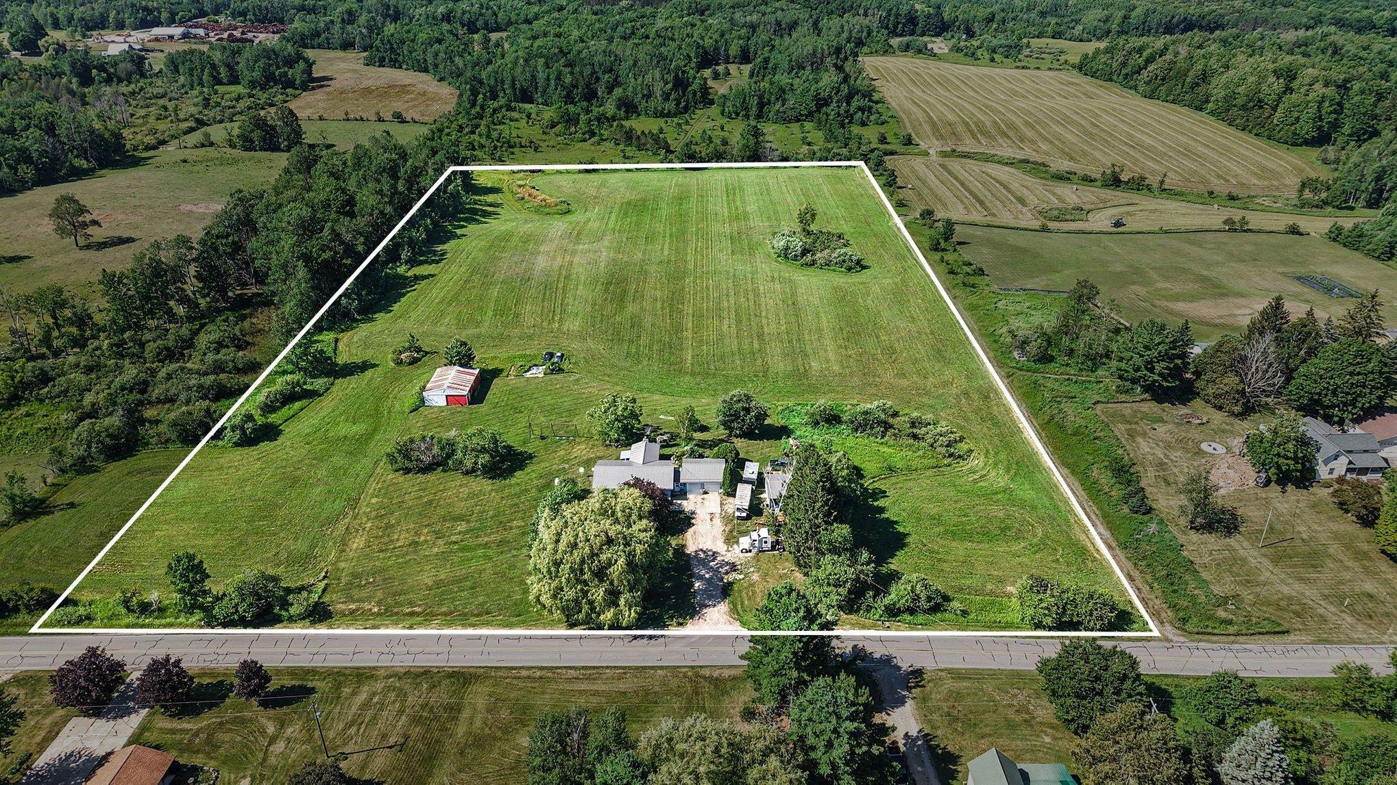 2nd image of 23688 4 Mile Rd, Reed City, MI 49677 | MLS# 80071099