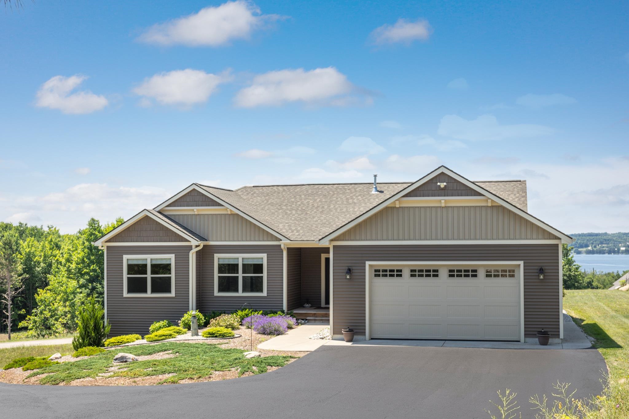 2nd image of 8087 S Bingham Ridge Dr, Traverse City, MI 49684 | MLS# 78080071107