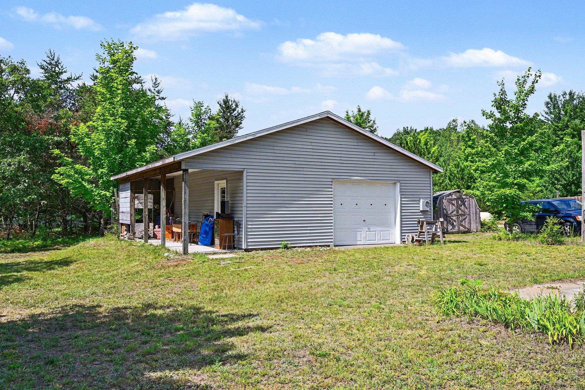 2nd image of 509 Gitchegumee Dr, Buckley, MI 49620 | MLS# 80071112