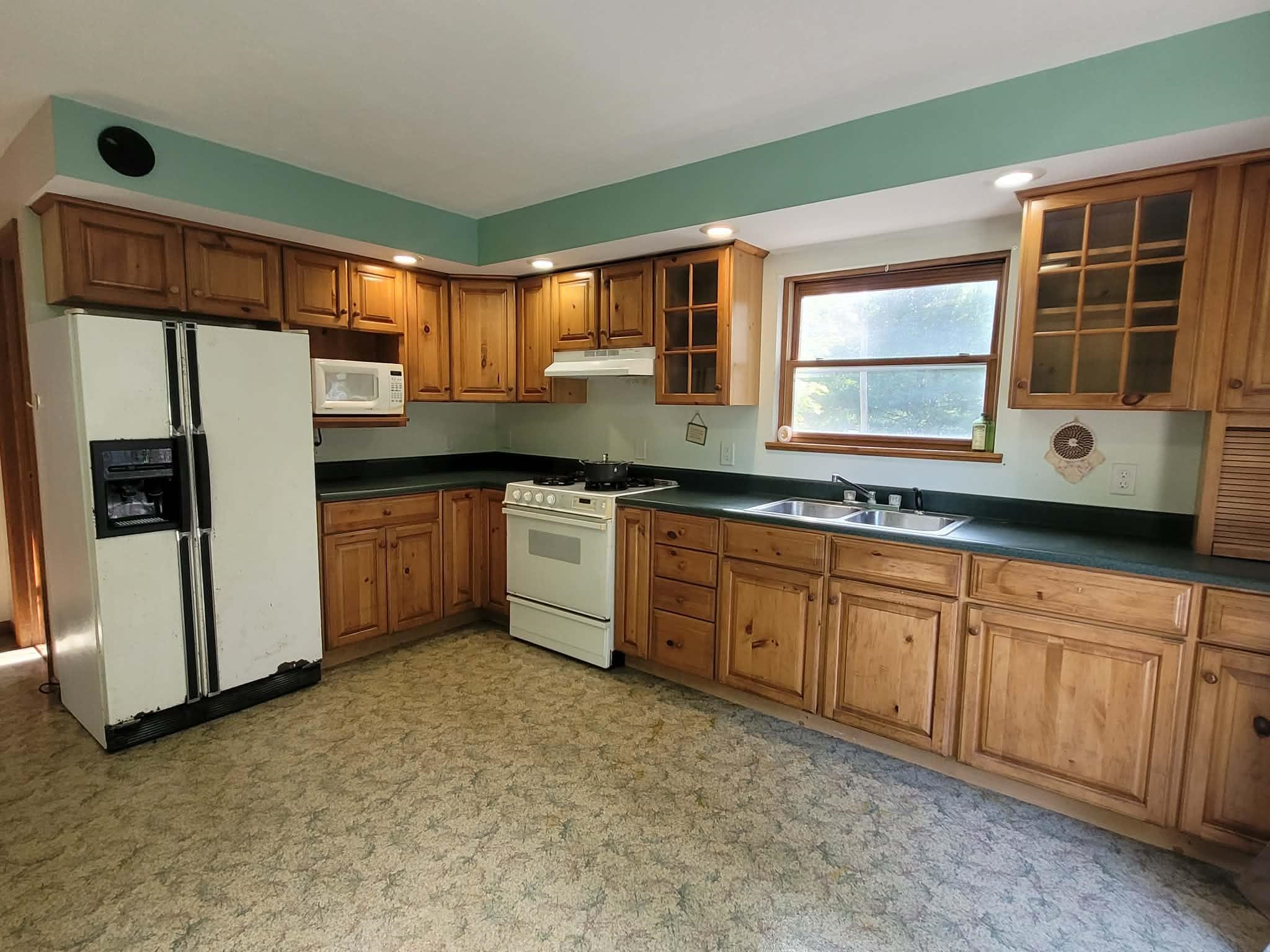 Photo 3 of Single family home for sale at 509 Gitchegumee Dr, Buckley, MI 49620 | MLS# 78080071112 | Listing updated on 2026-09-13