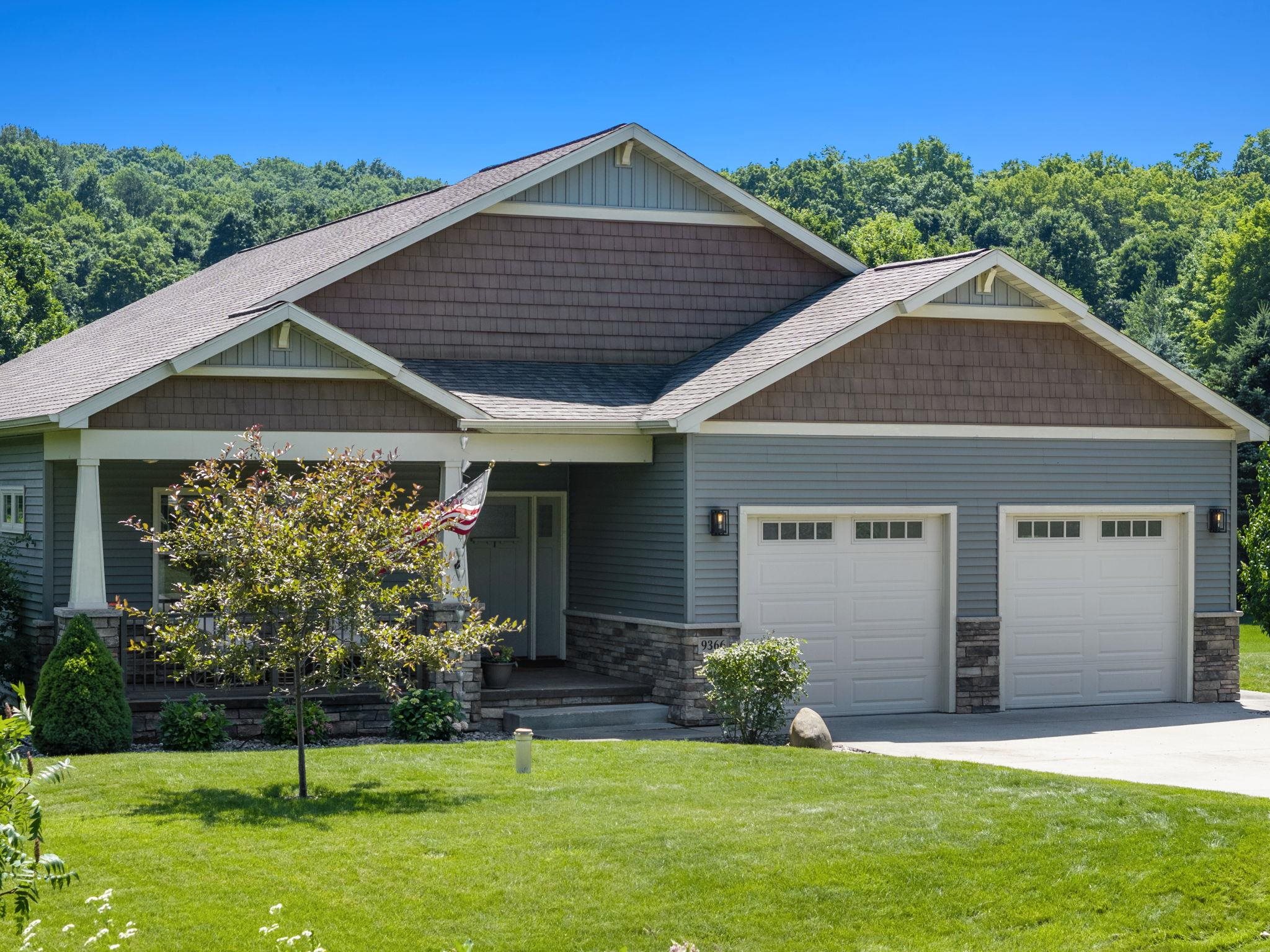 2nd image of 9366 E Summerfield Dr, Traverse City, MI 49684 | MLS# 78080071139
