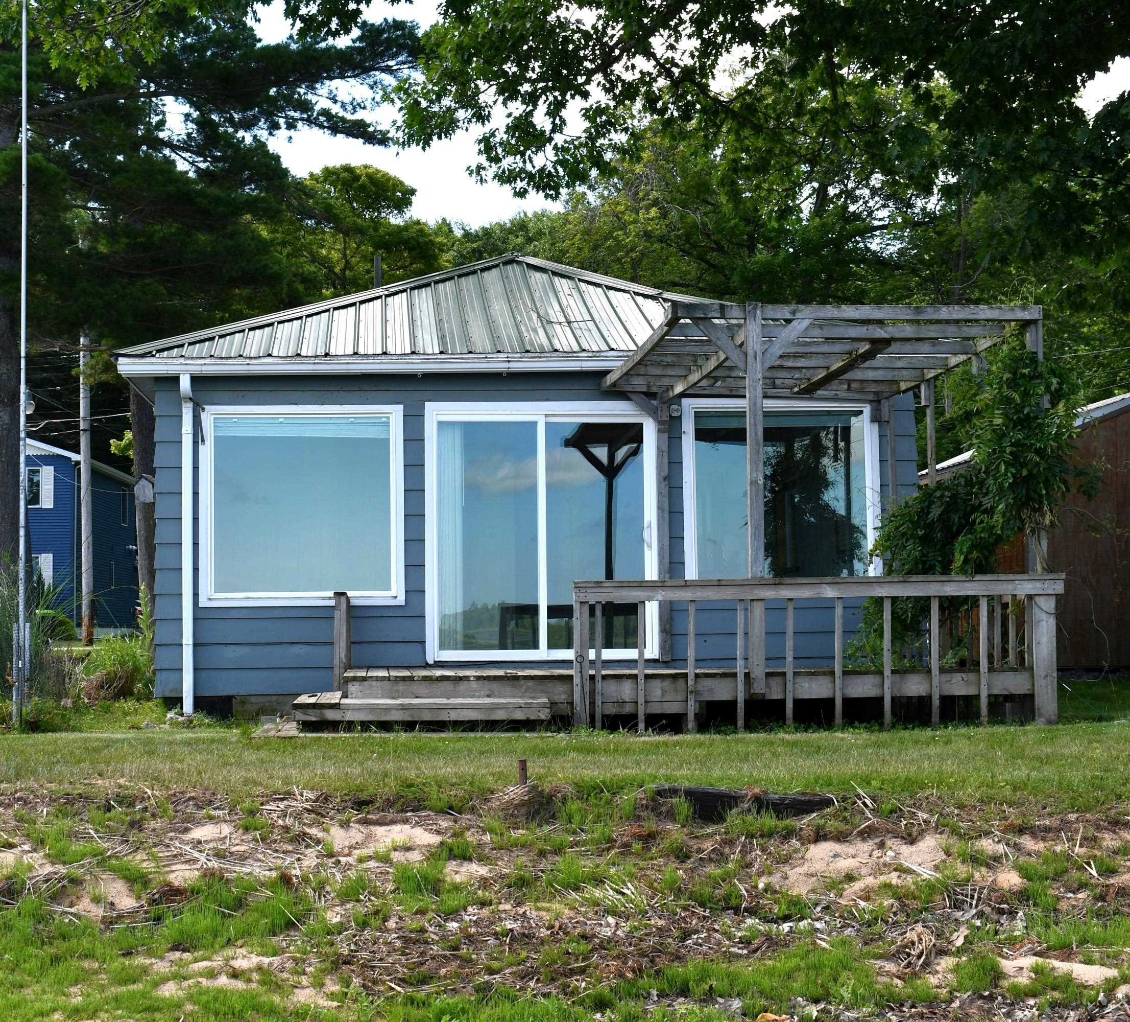 2nd image of 117 Warren Ave, East Tawas, MI 48730 | MLS# 77080071209