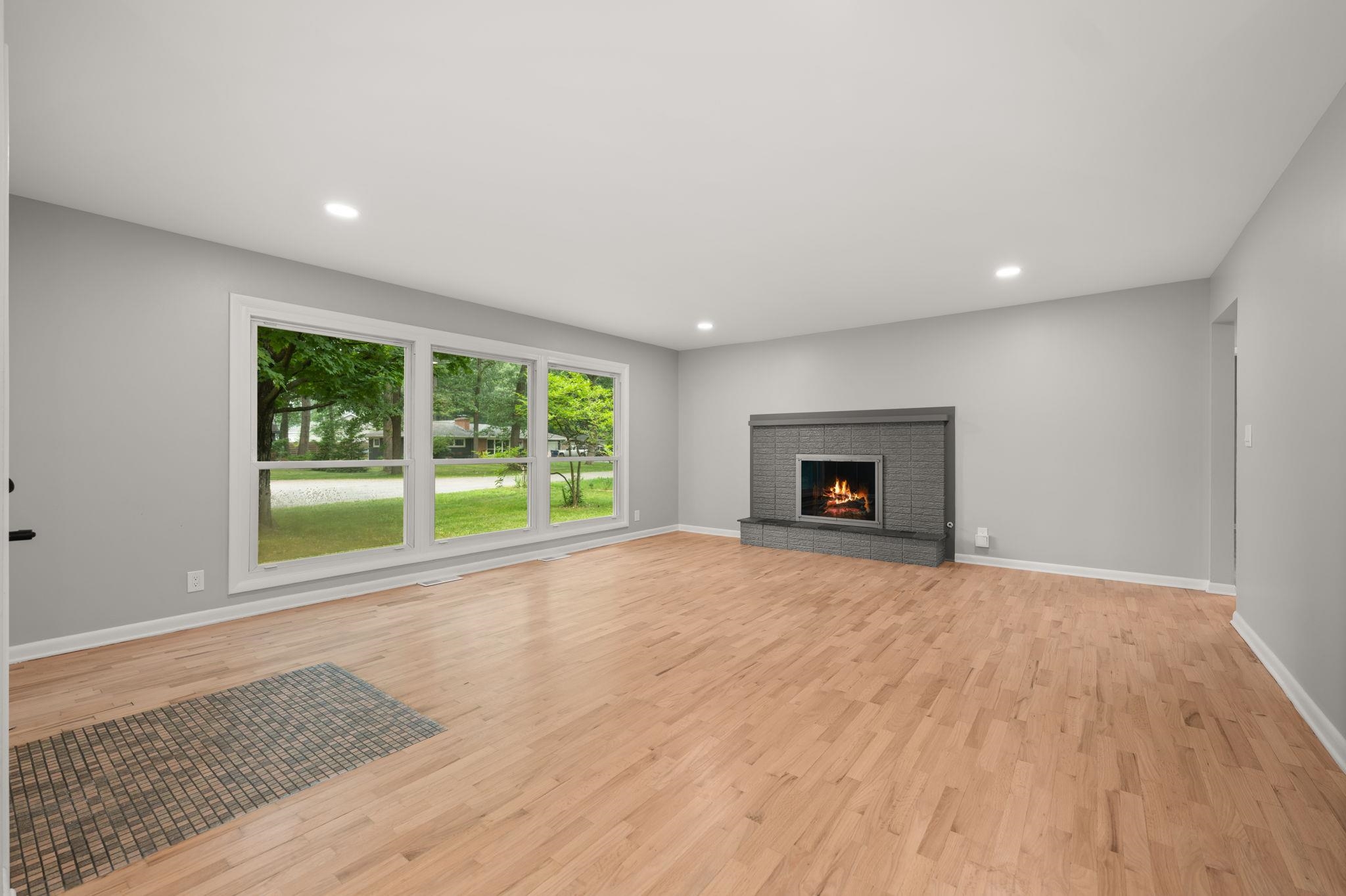 Photo 2 of Single family home for sale at 815 Westminster Rd, Traverse City, MI 49686 | MLS# 78080071246 | Listing updated on 2026-10-05
