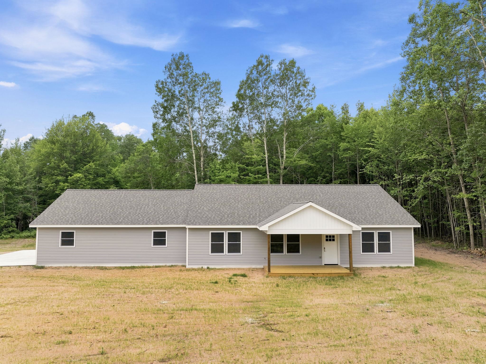 Homes for sale in Lake Township Missaukee, MI | 8022 W Blue Rd, Lake Township Missaukee, MI 49651 | MLS# 78080071314