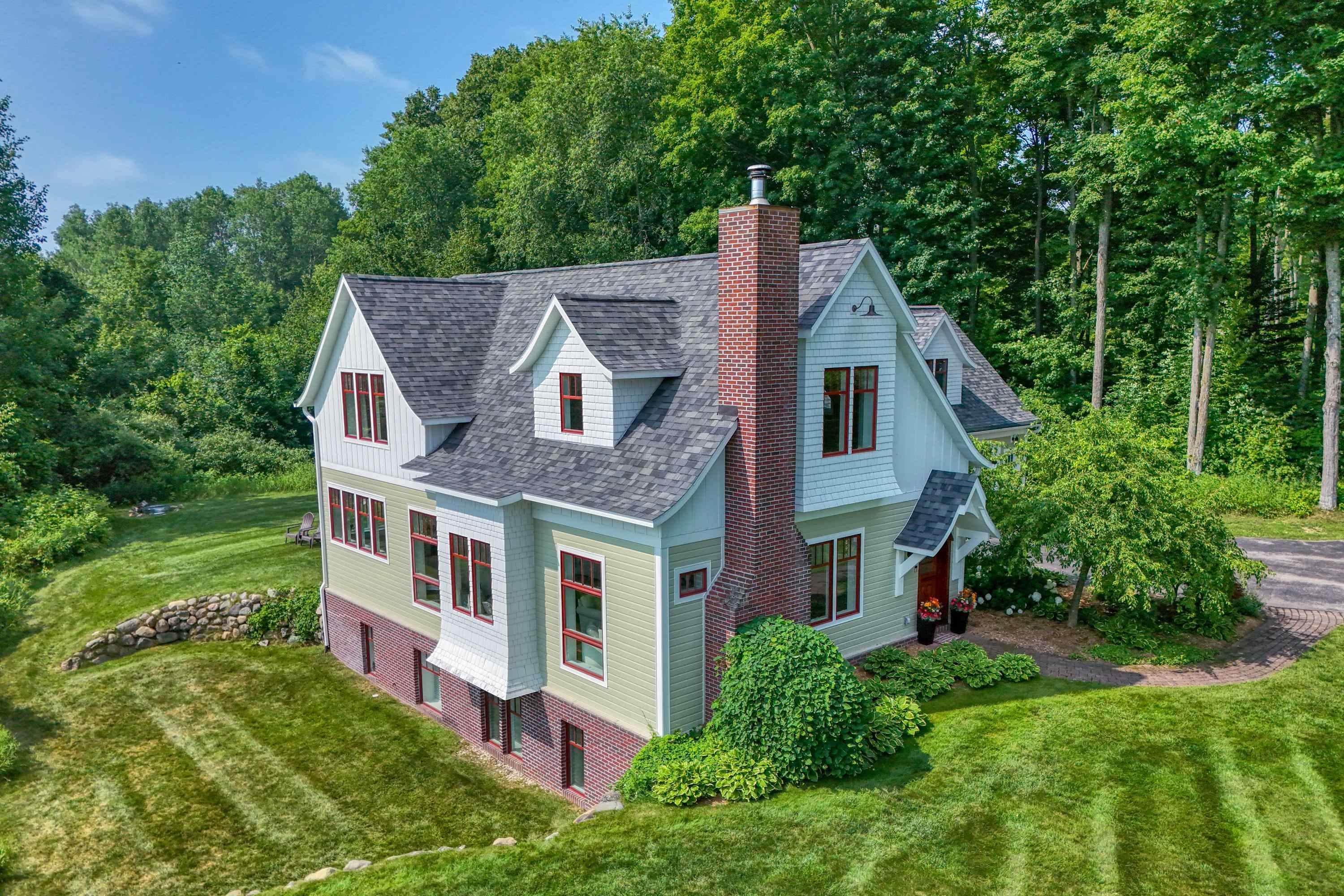 Photo 4 of Single family home for sale at 7433 Tobeco Crk Dr, Williamsburg, MI 49690 | MLS# 78080071358 | Listing updated on 2026-09-18