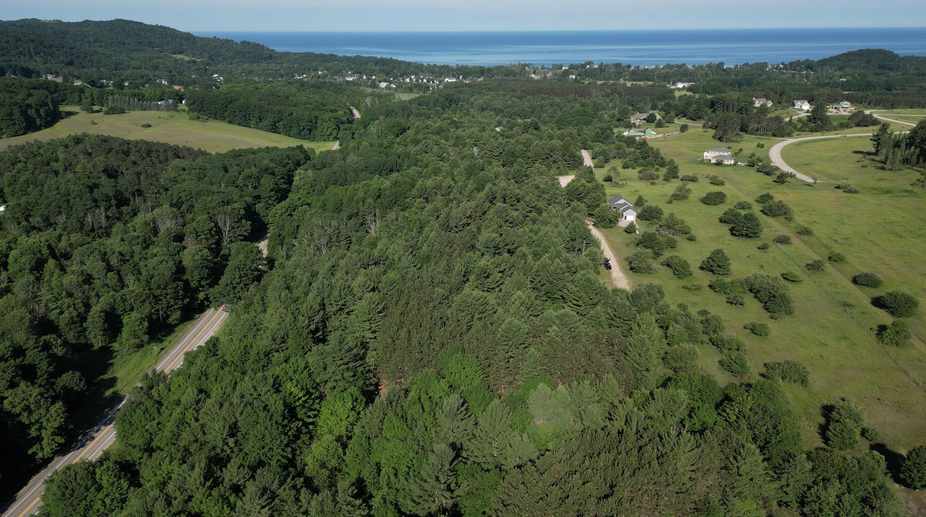 16th image of 0015 S Westview Dr, Empire, MI 49630 | MLS# 80071417