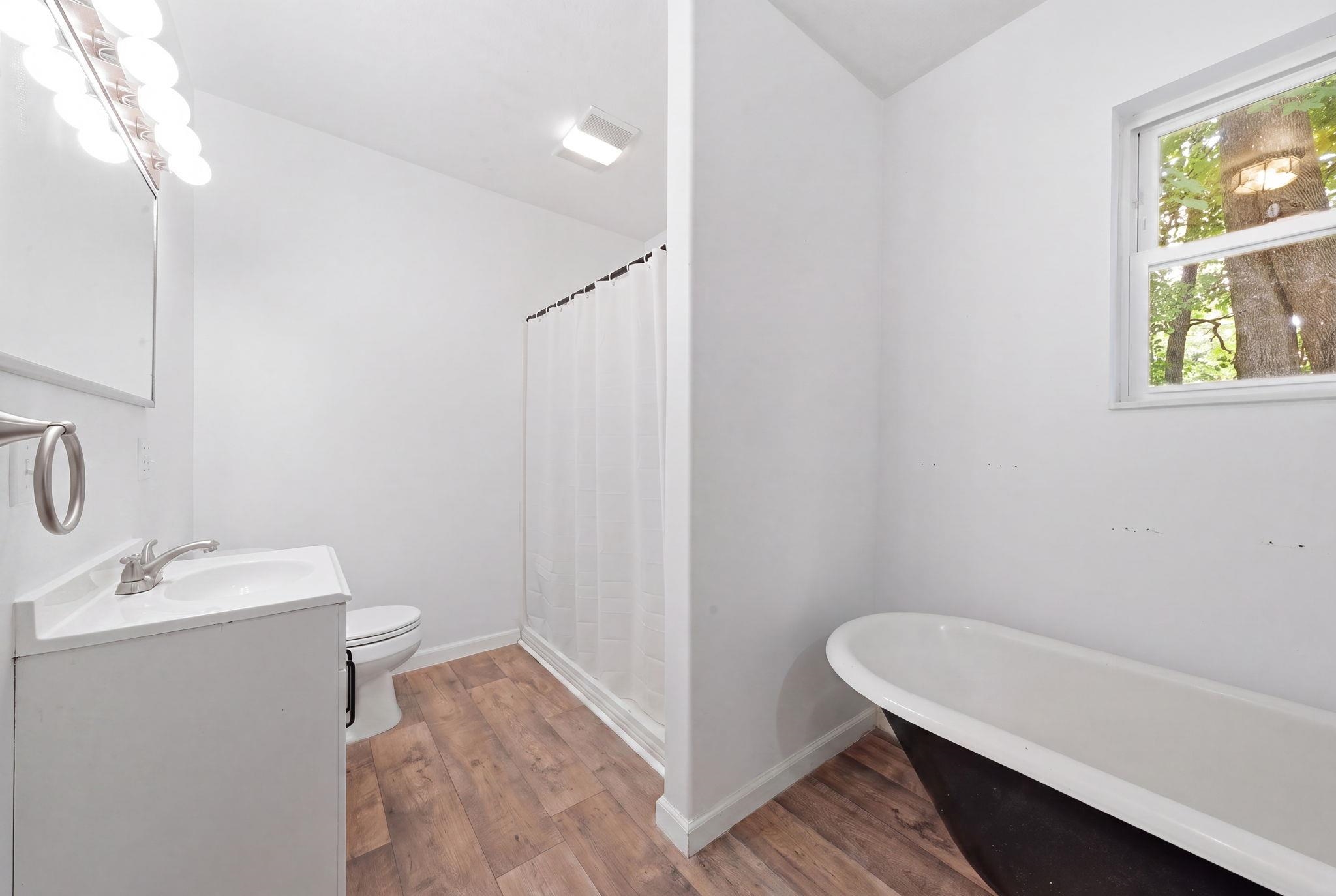 36th image of 901 Ernst St, Cadillac, MI 49601 | MLS# 78080071419