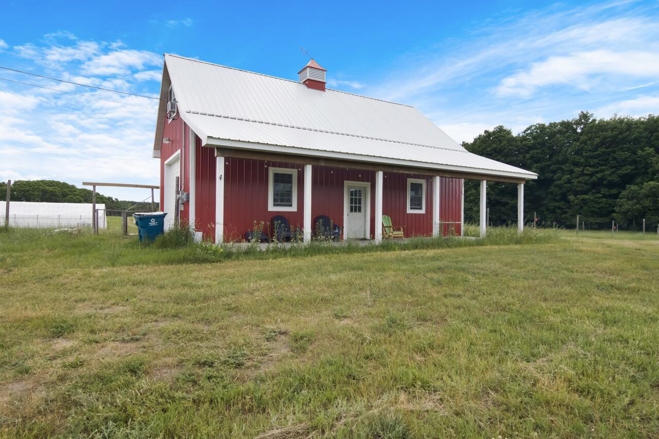 3rd image of 7946 Valley Rd, Honor, MI 49640 | MLS# 80071472