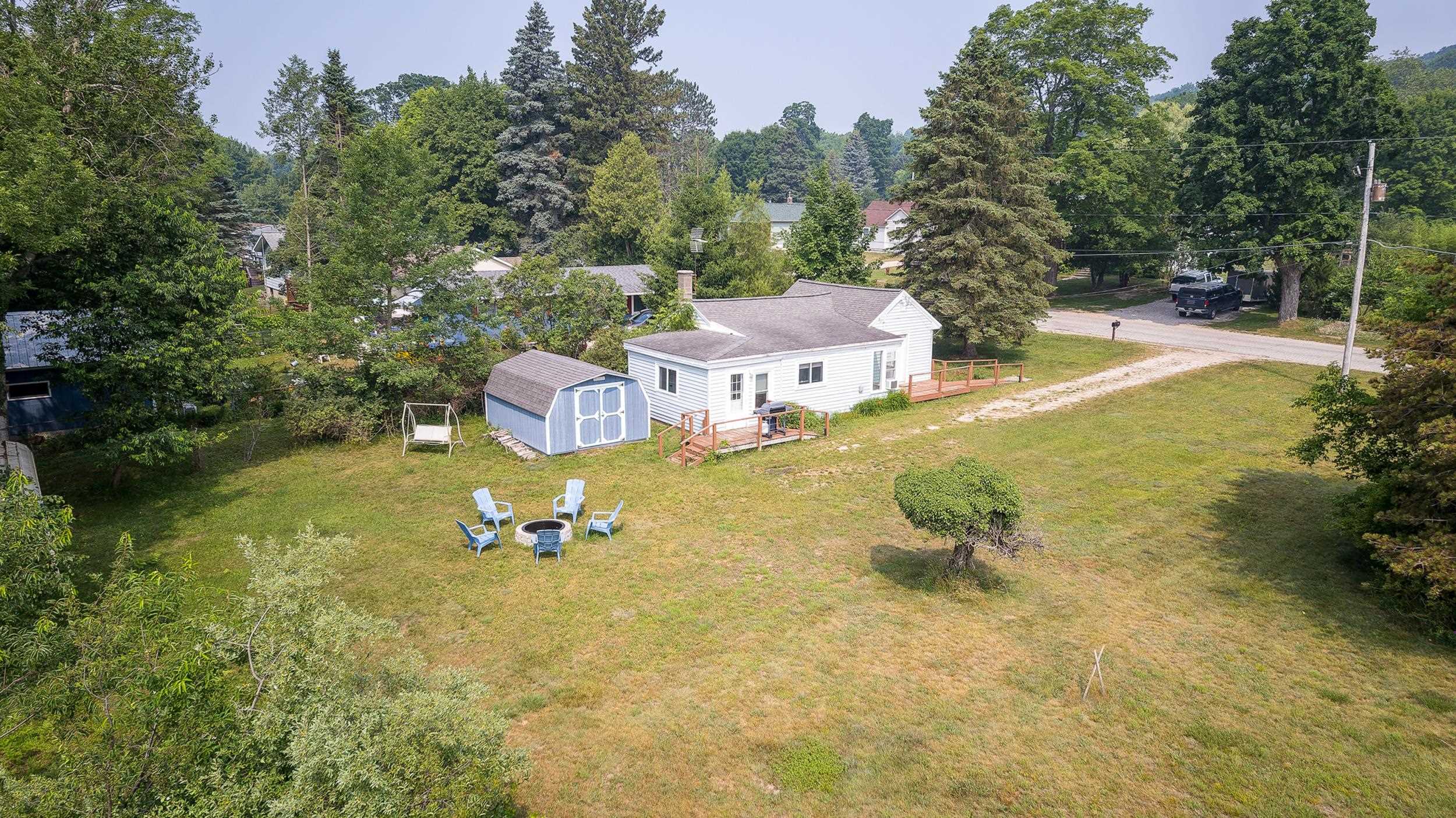 1st image of 932 Elm St, Frankfort, MI 49635 | MLS# 80071475