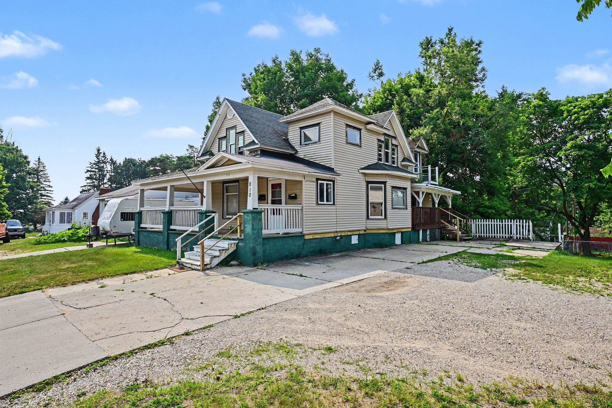 1st image of 810 E Division St, Cadillac, MI 49601 | MLS# 80071485
