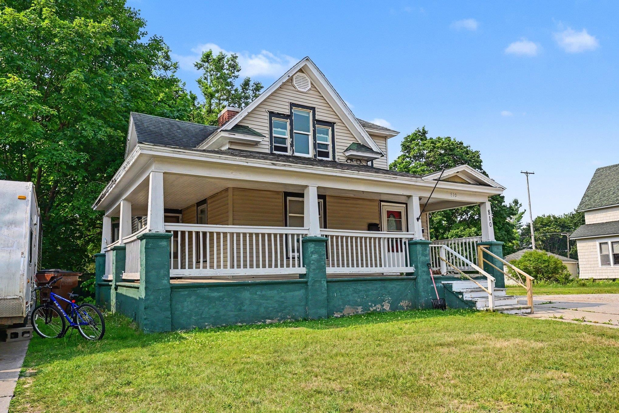 2nd image of 810 E Division St, Cadillac, MI 49601 | MLS# 80071485