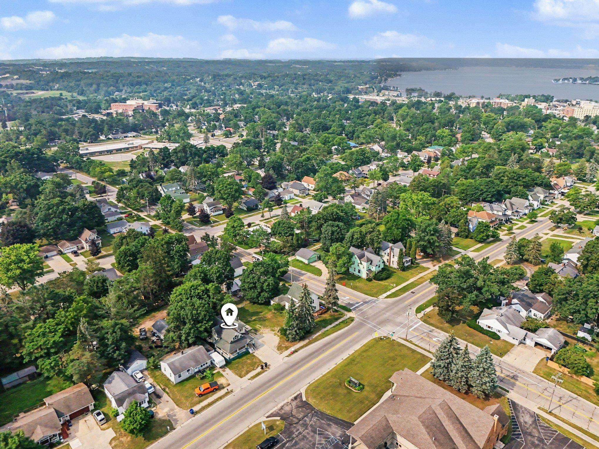 18th image of 810 E Division St, Cadillac, MI 49601 | MLS# 80071485