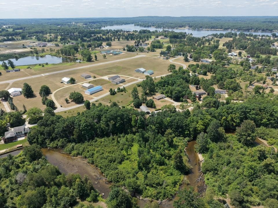5th image of 1033 & 1035 Bonanza Ln, Weidman, MI 48893 | MLS# 80071497