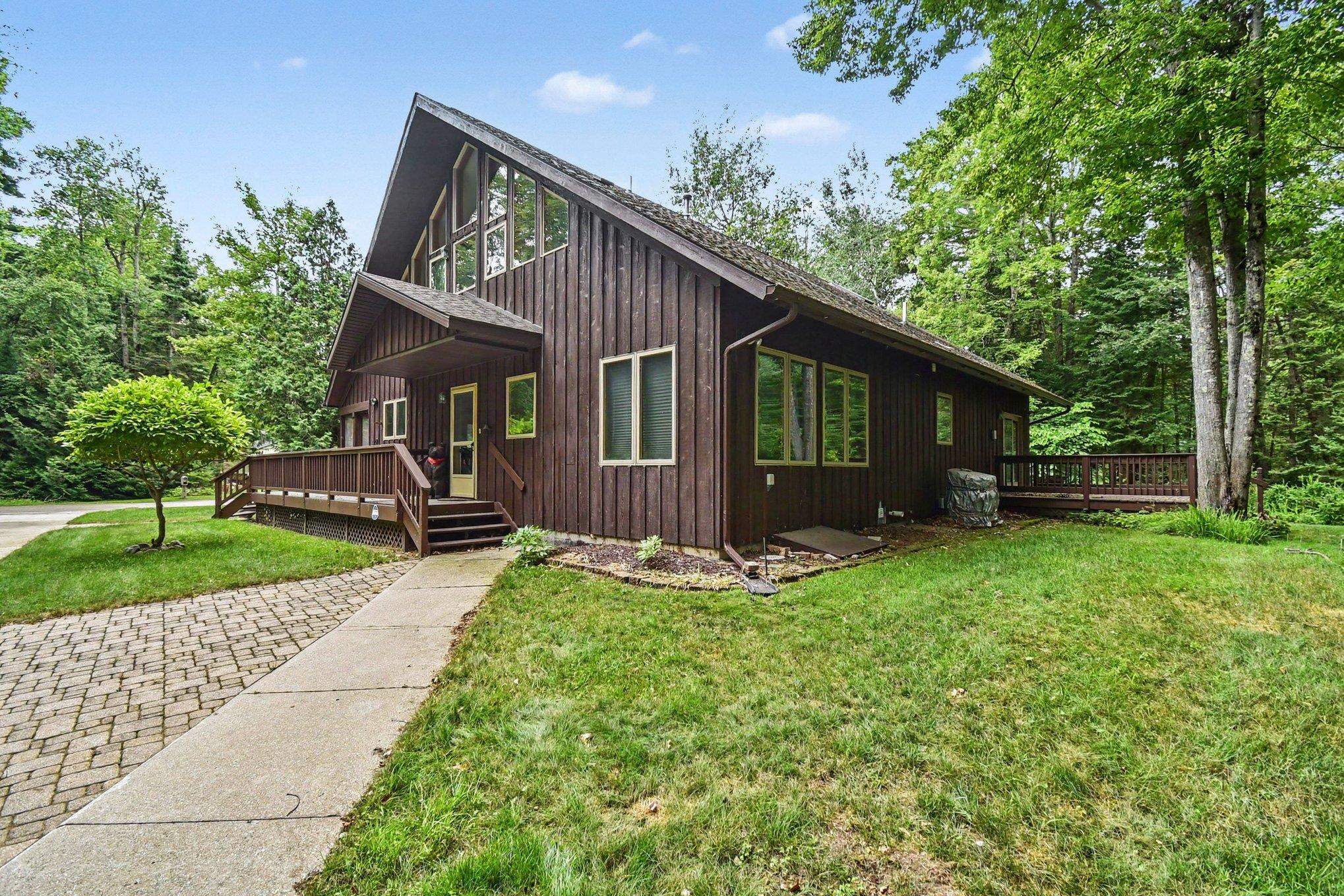 4th image of 4943 Birchcrest Dr, Oscoda, MI 48750 | MLS# 77080071504