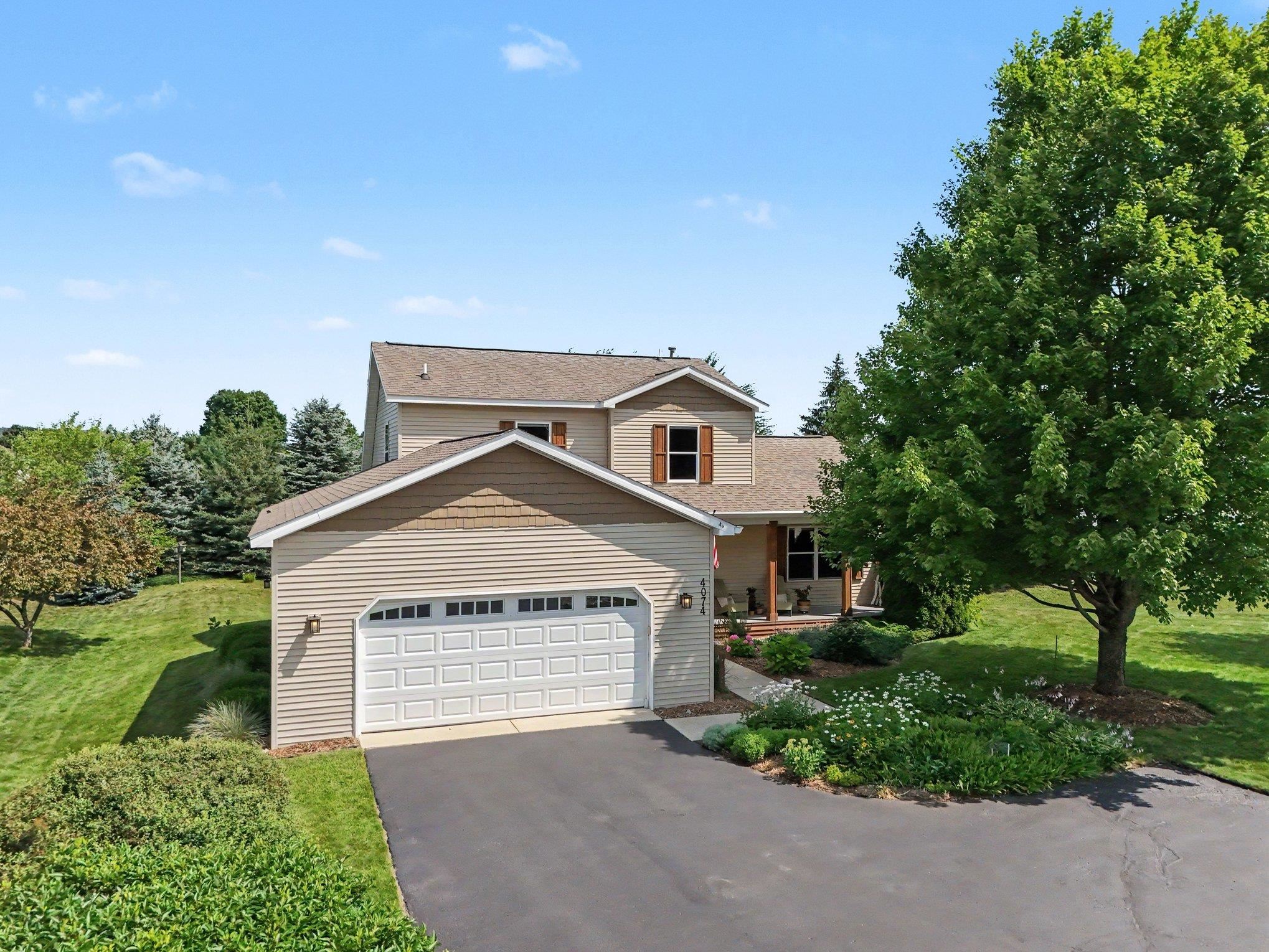 4th image of 4074 Stoneridge Dr, Traverse City, MI 49684 | MLS# 80071524