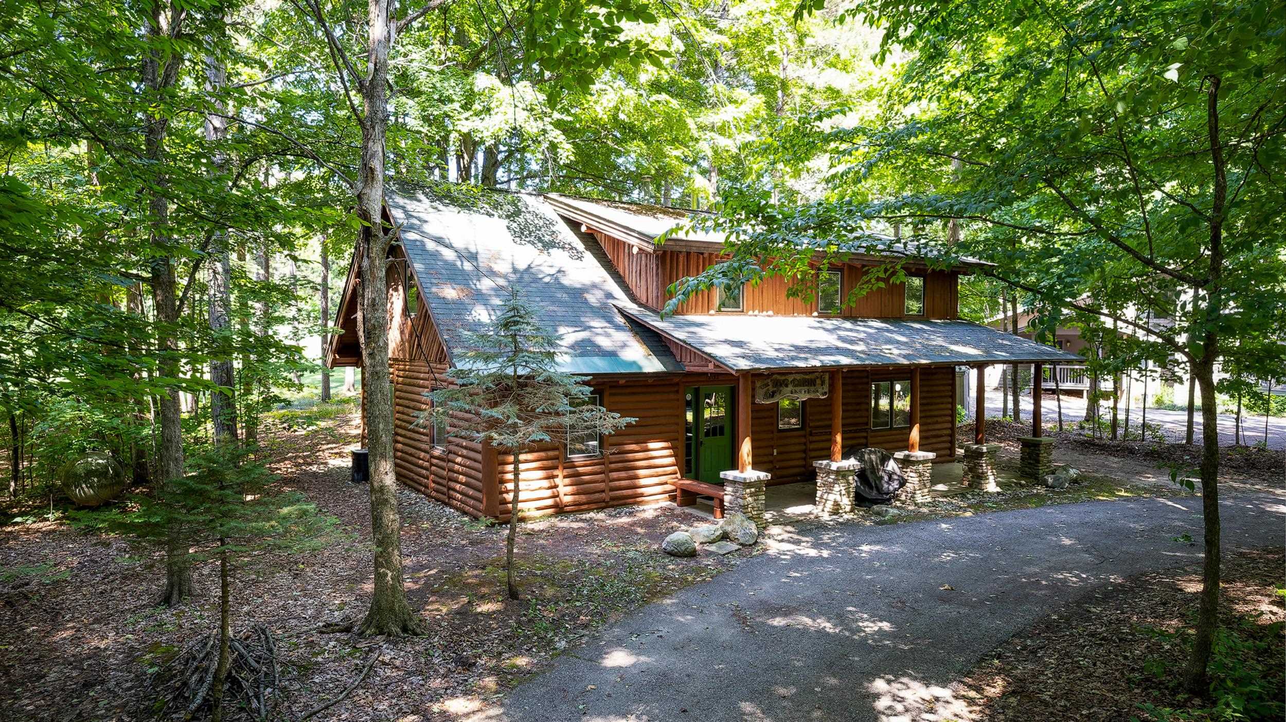 3rd image of 12132 Crystal Mountain Dr, Thompsonville, MI 49683 | MLS# 80071556