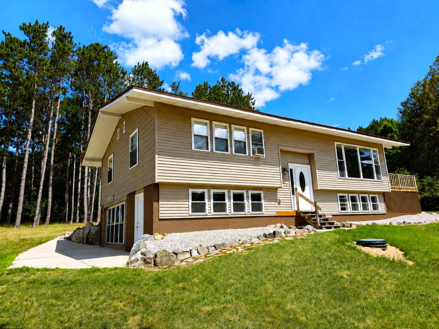1st image of 17685 Meceola Rd, Mecosta Township Mecosta, MI 48639 | MLS# 79080071573