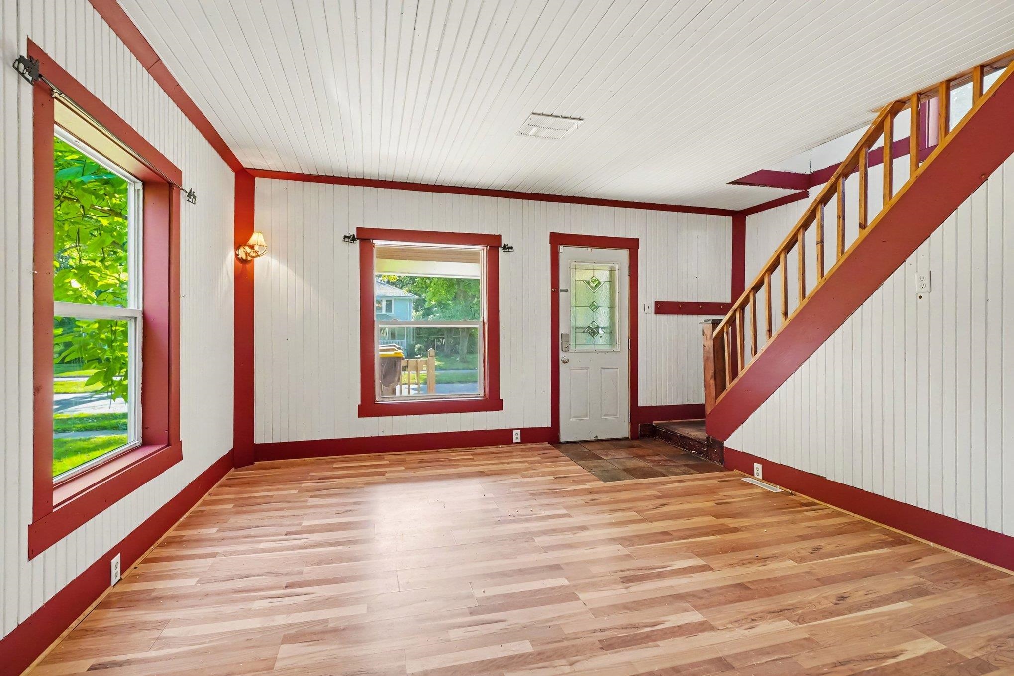 Photo 2 of Single family home for sale at 512 S Kinney Ave, Mount Pleasant, MI 48858 | MLS# 79080071594 | Listing updated on 2026-10-05