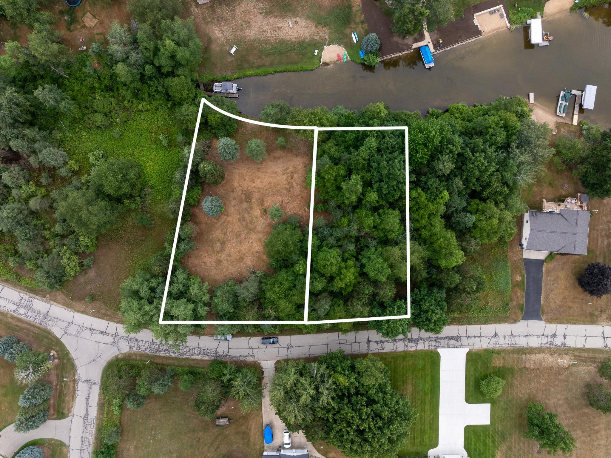 4th image of 1009 Cantabrian Dr, Weidman, MI 48893 | MLS# 80071655