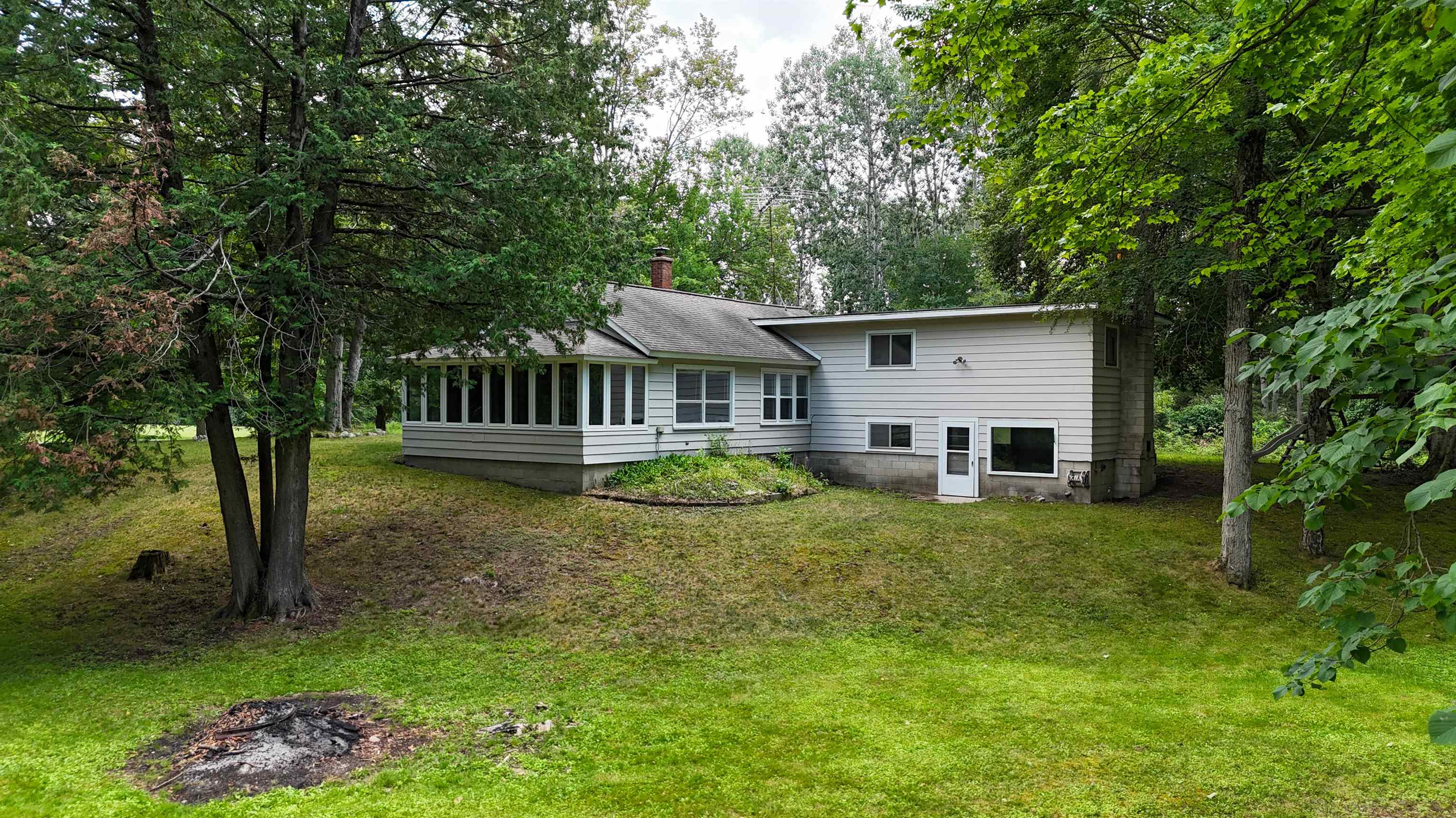 1st image of 10996 S Grant Ave, Clare, MI 48617 | MLS# 80071657