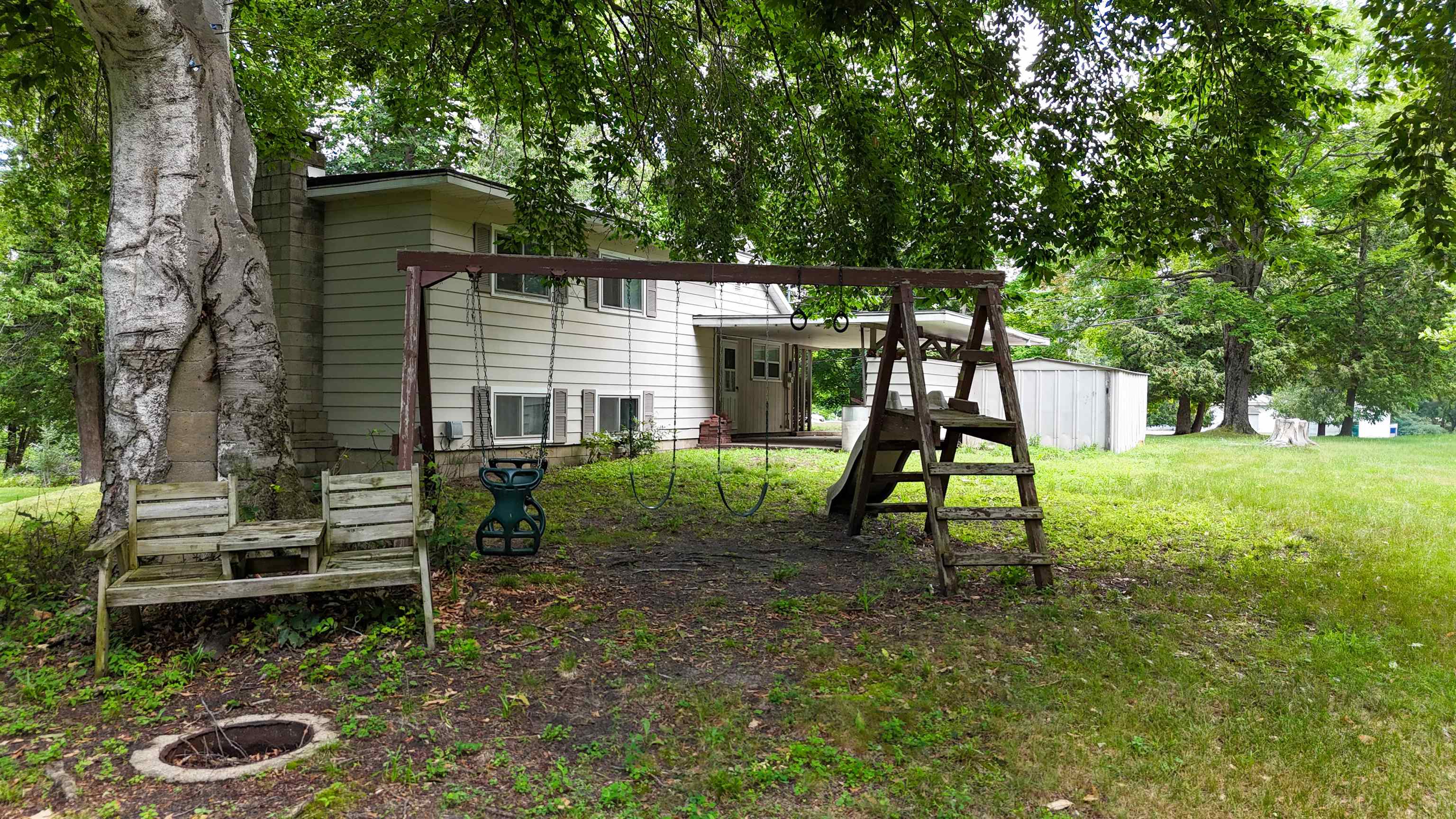 27th image of 10996 S Grant Ave, Clare, MI 48617 | MLS# 80071657