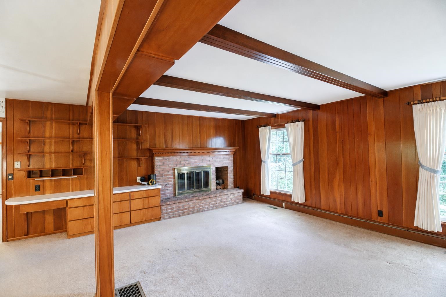 Photo 3 of Single family home for sale at 1054 North Dr, Mount Pleasant, MI 48858 | MLS# 79080071673 | Listing updated on 2026-10-07