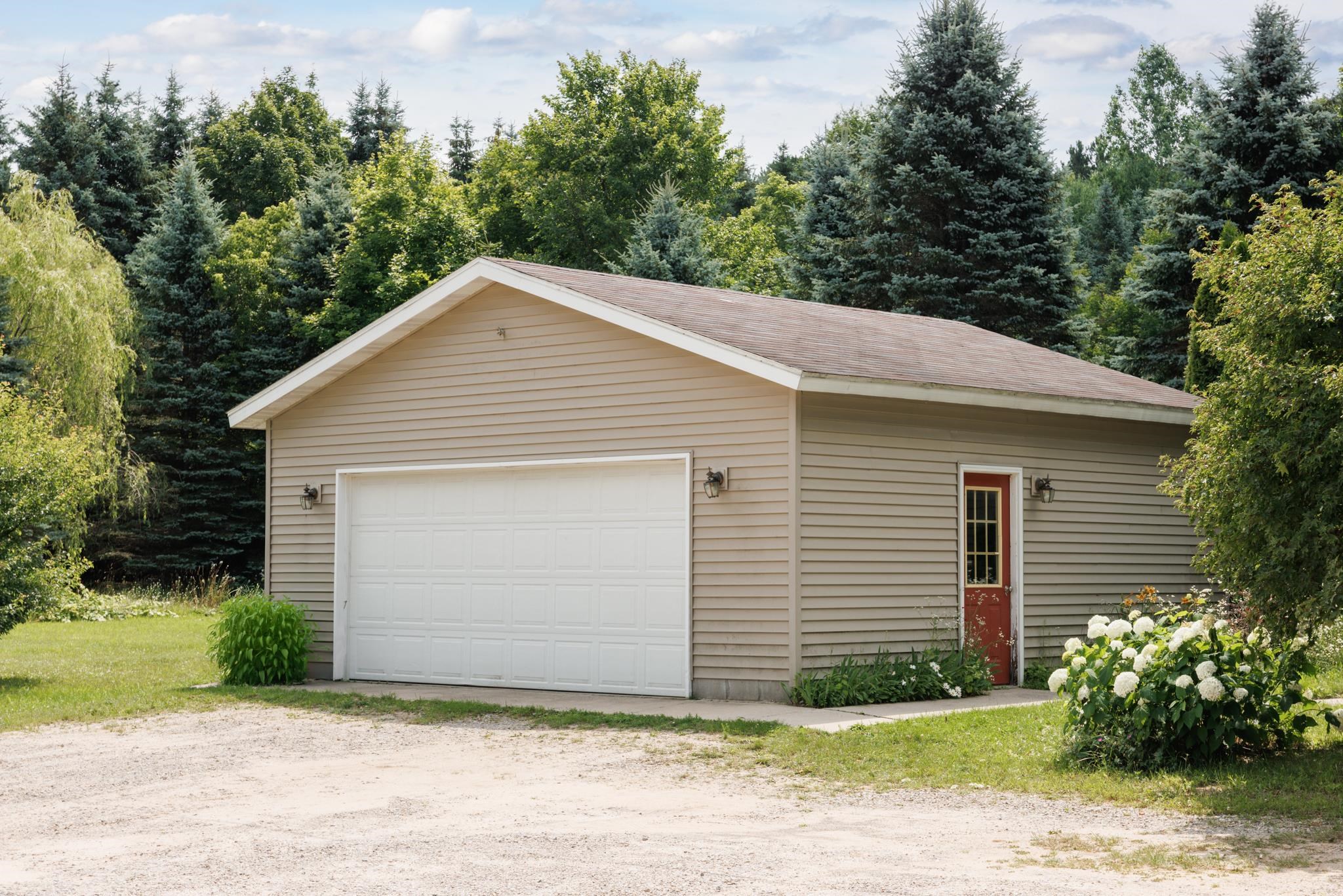 5th image of 78 Dusty Ln, Maple City, MI 49664 | MLS# 80071741