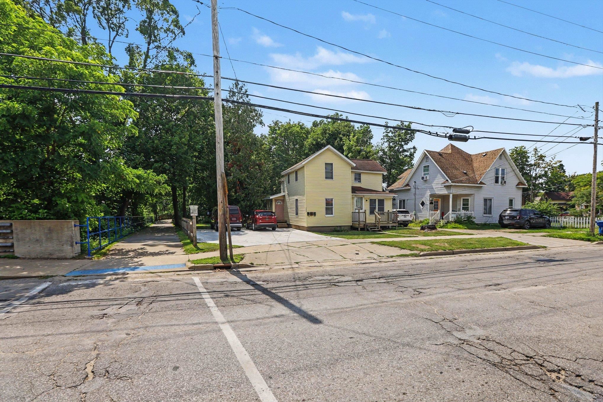 4th image of 725 N Lake St, Cadillac, MI 49601 | MLS# 80071815