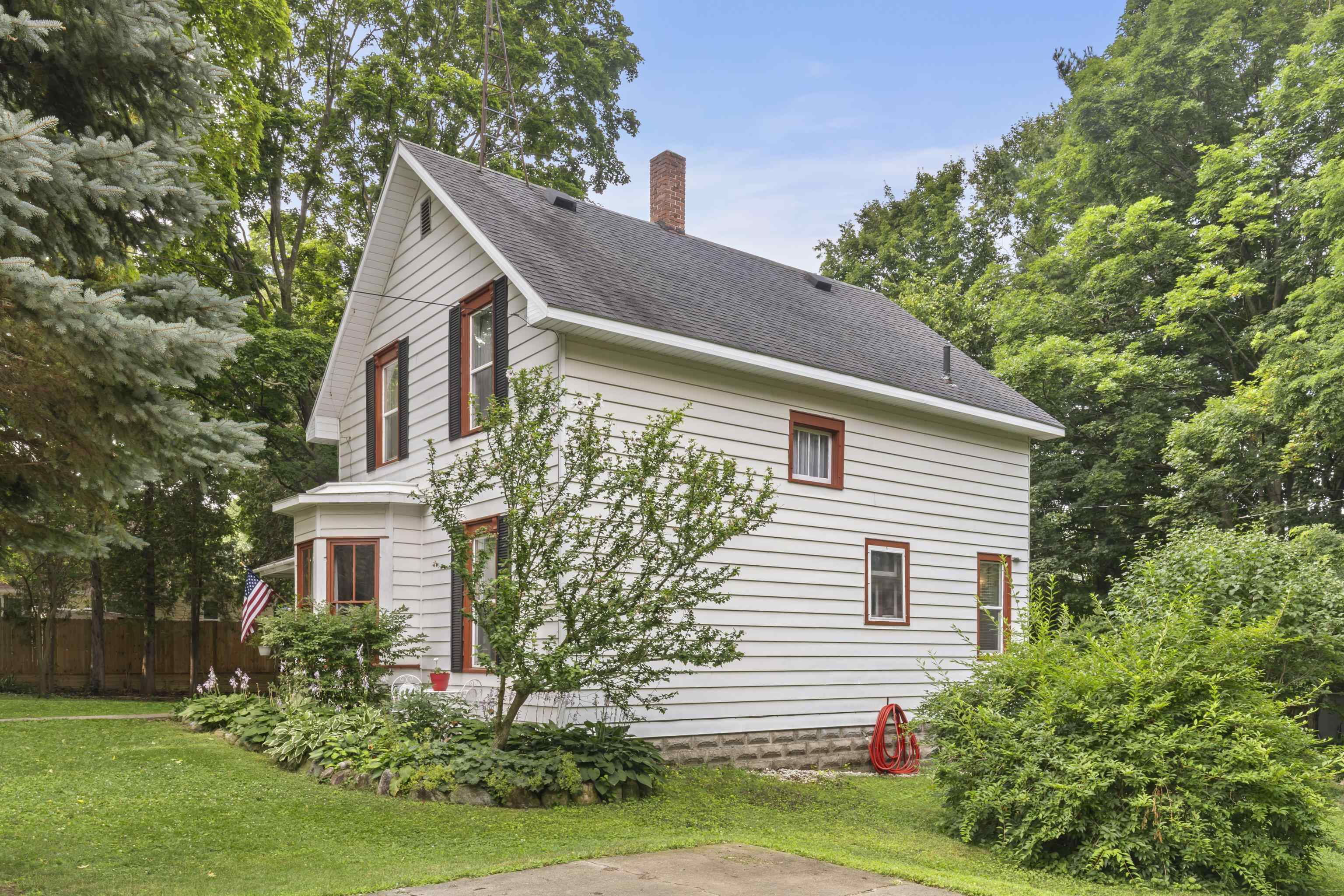 3rd image of 12182 Maple St, Bear Lake, MI 49614 | MLS# 80071871