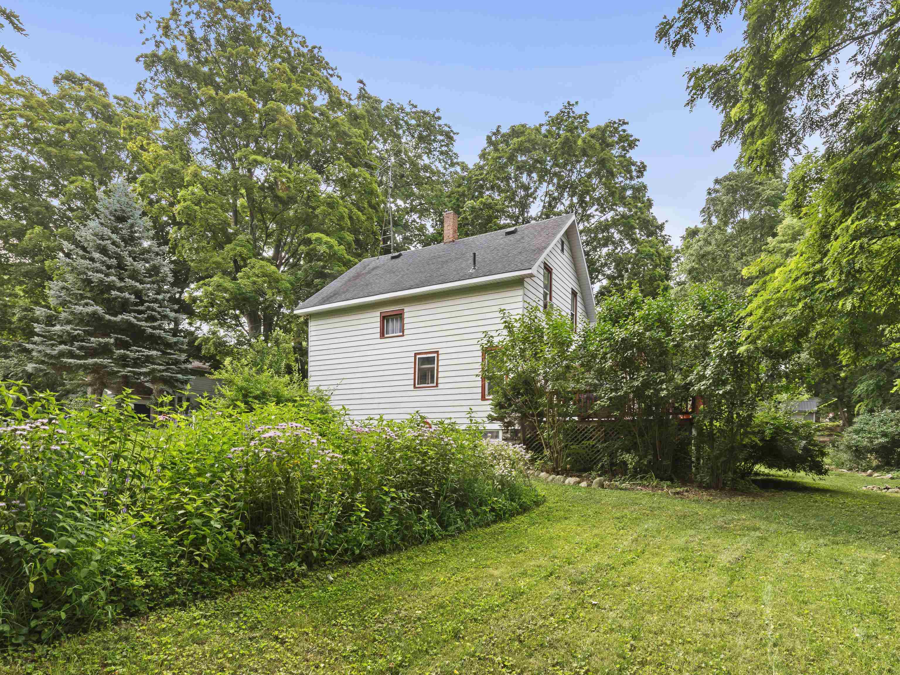 4th image of 12182 Maple St, Bear Lake, MI 49614 | MLS# 80071871