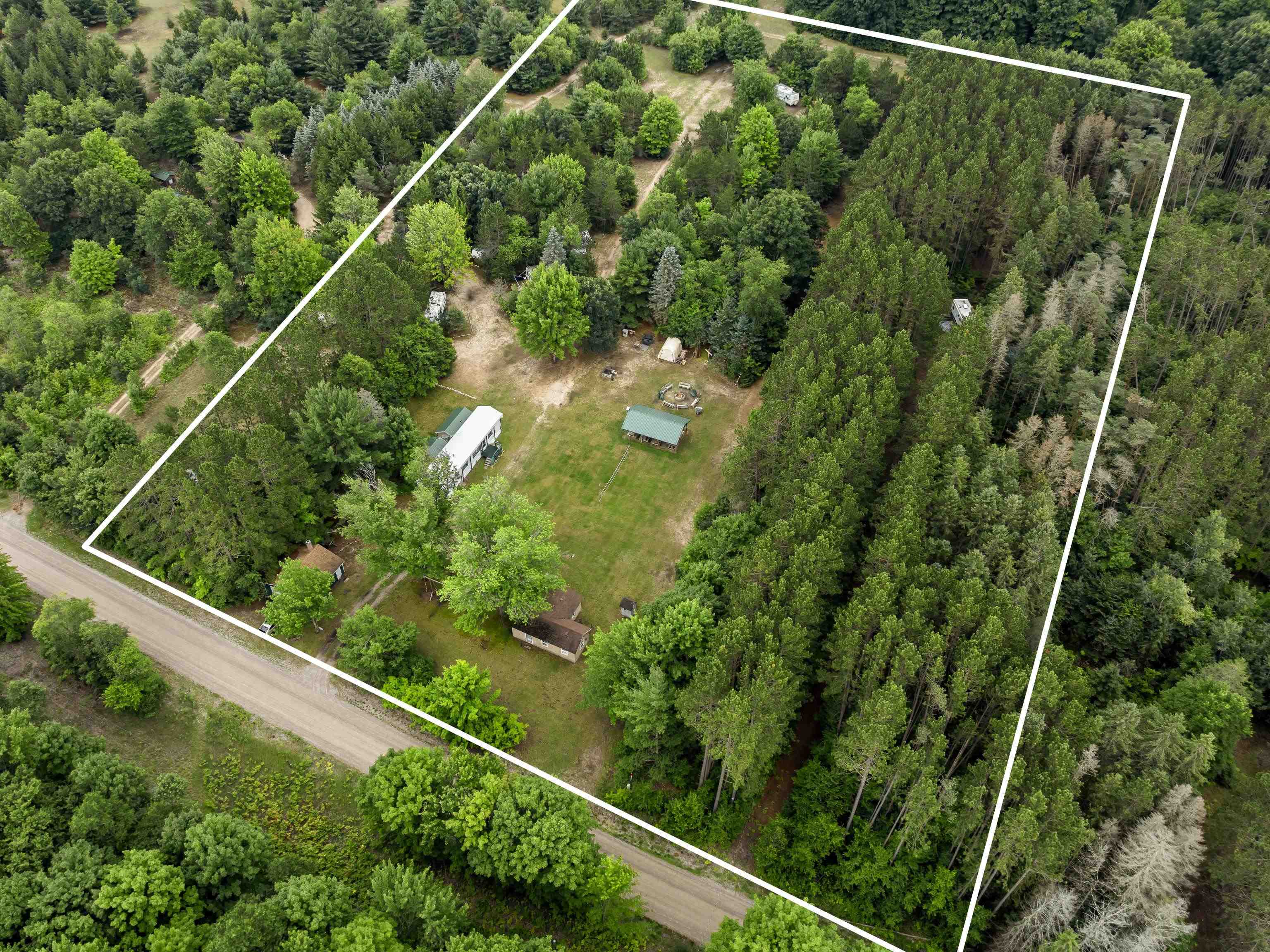 3rd image of 15357 Homestead Rd, Thompsonville, MI 49683 | MLS# 80071873