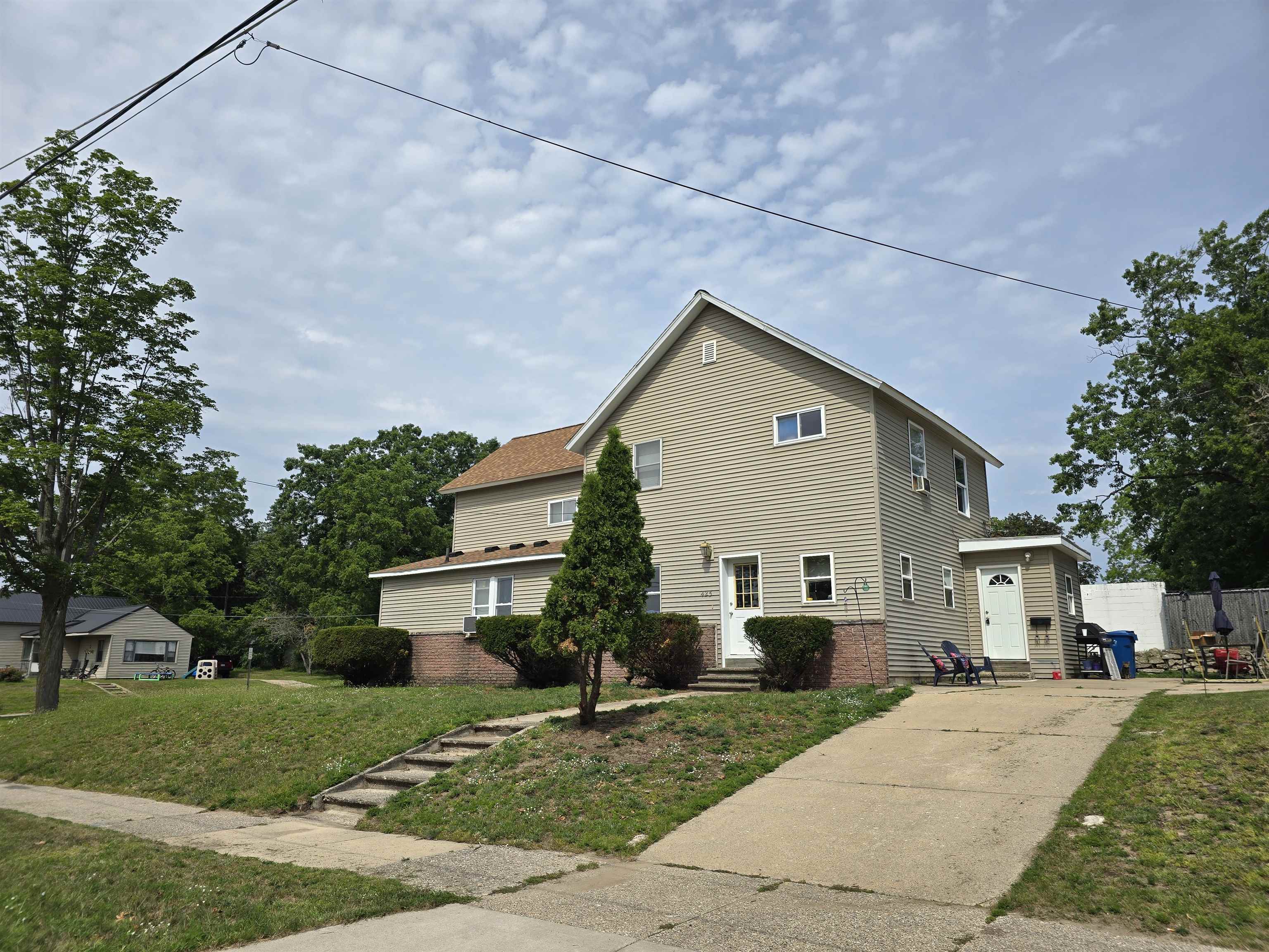 2nd image of 615 Maple St, Cadillac, MI 49601 | MLS# 80071879