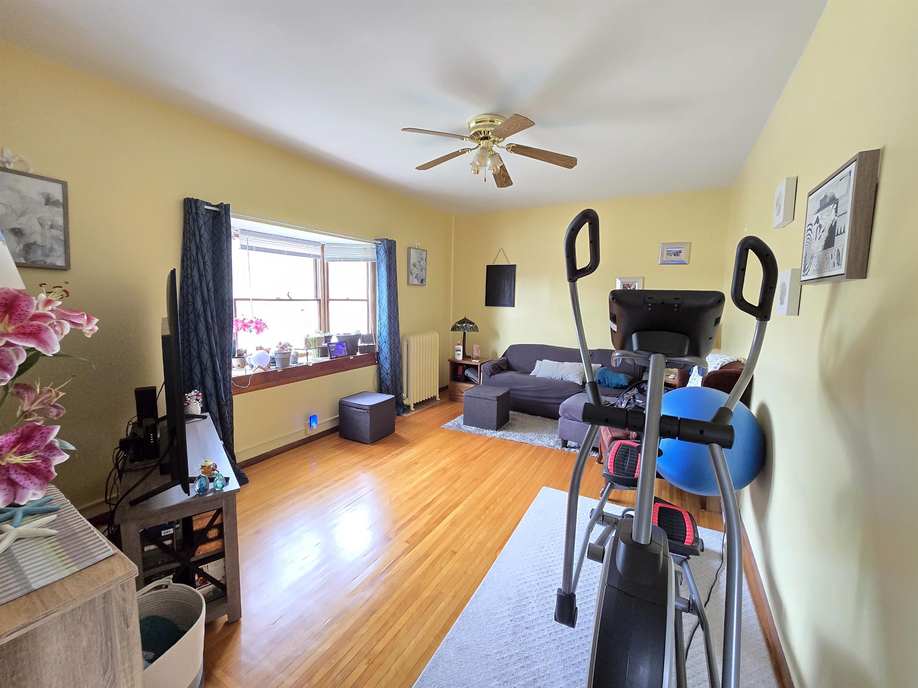 5th image of 615 Maple St, Cadillac, MI 49601 | MLS# 80071879