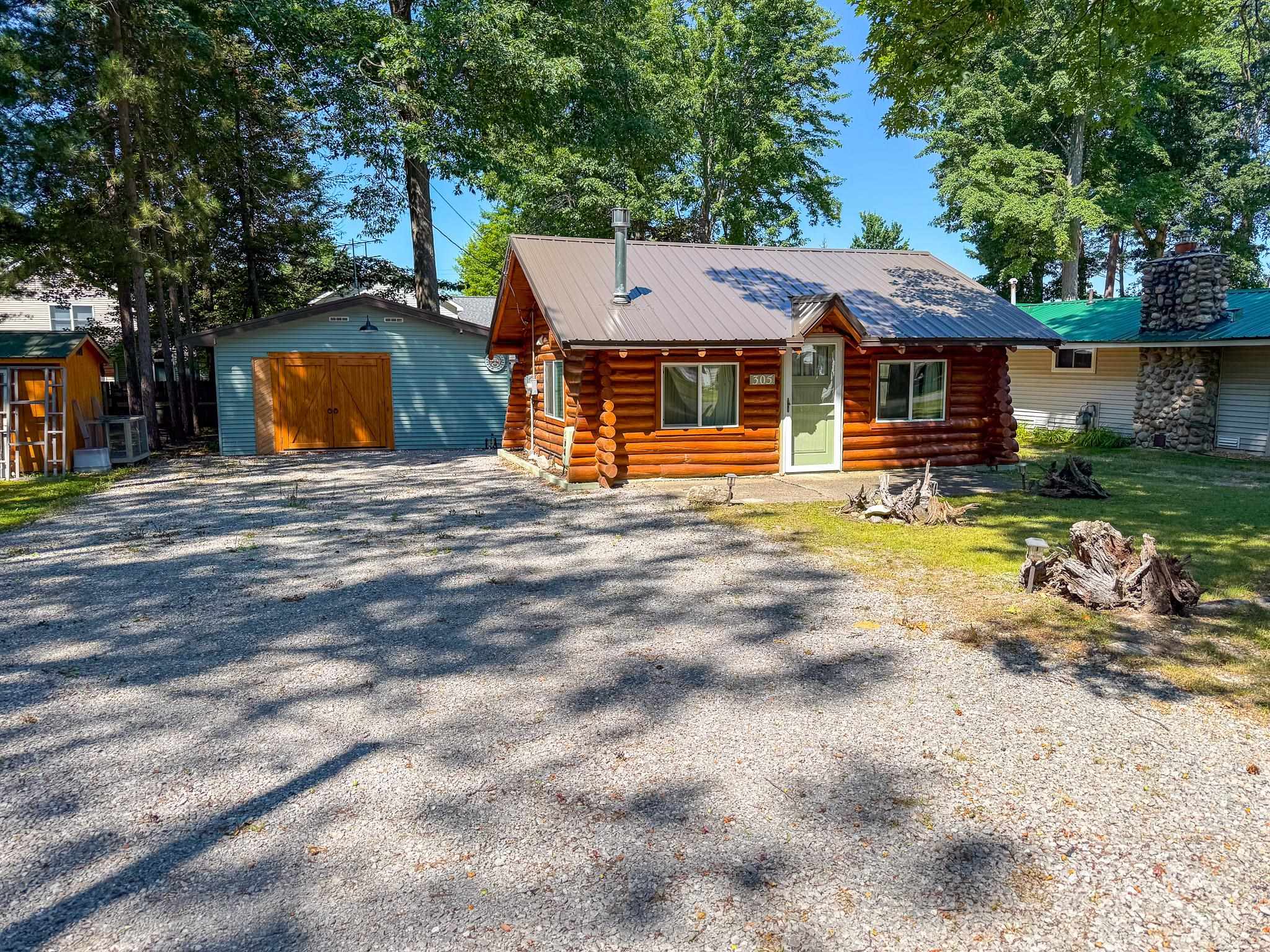 1st image of 305 Devonshire Dr, Prudenville, MI 48651 | MLS# 80071912