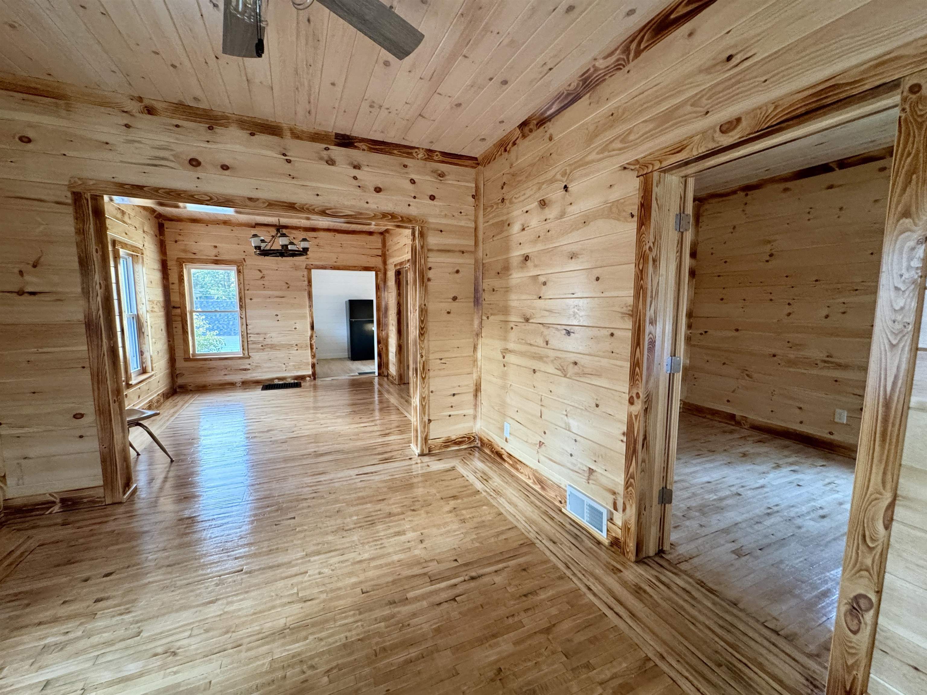 4th image of 605 E Garfield St, Cadillac, MI 49601 | MLS# 80071918