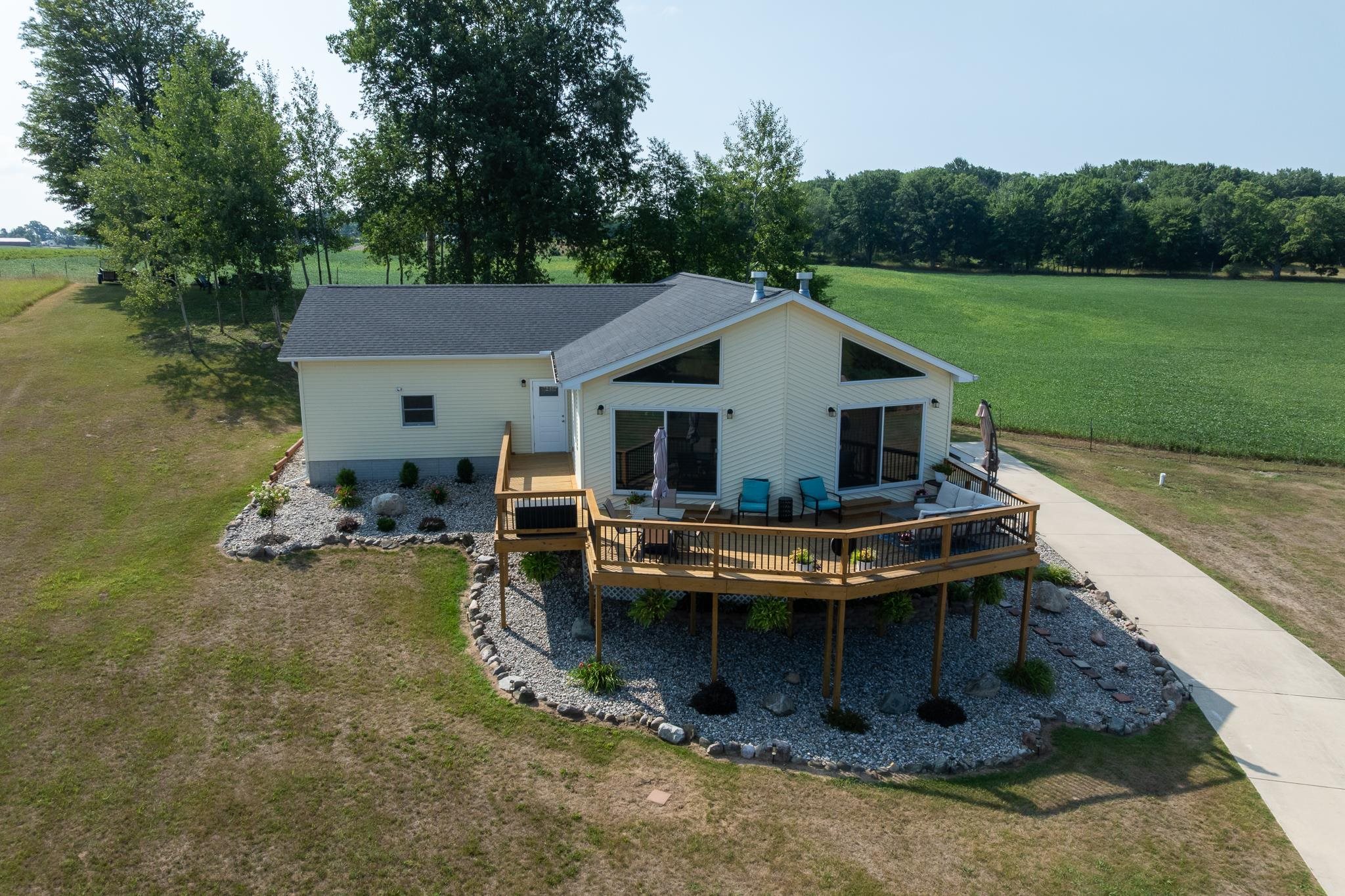 2nd image of 1201 S Clubhouse Dr, Weidman, MI 48893 | MLS# 80071930
