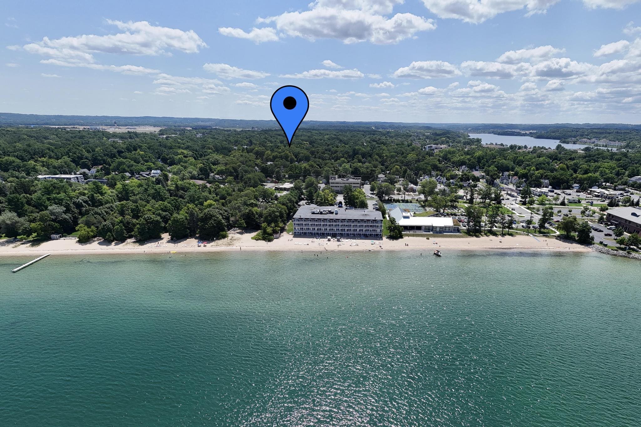 4th image of 851 E Eighth St, Traverse City, MI 49686 | MLS# 80071951